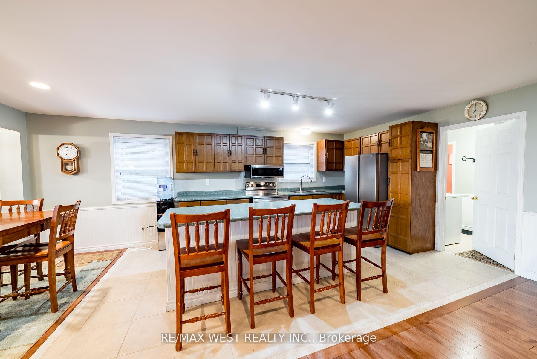 Photo 18 of 1668 Lakeshore Drive, Ramara, Brechin — HOMEH