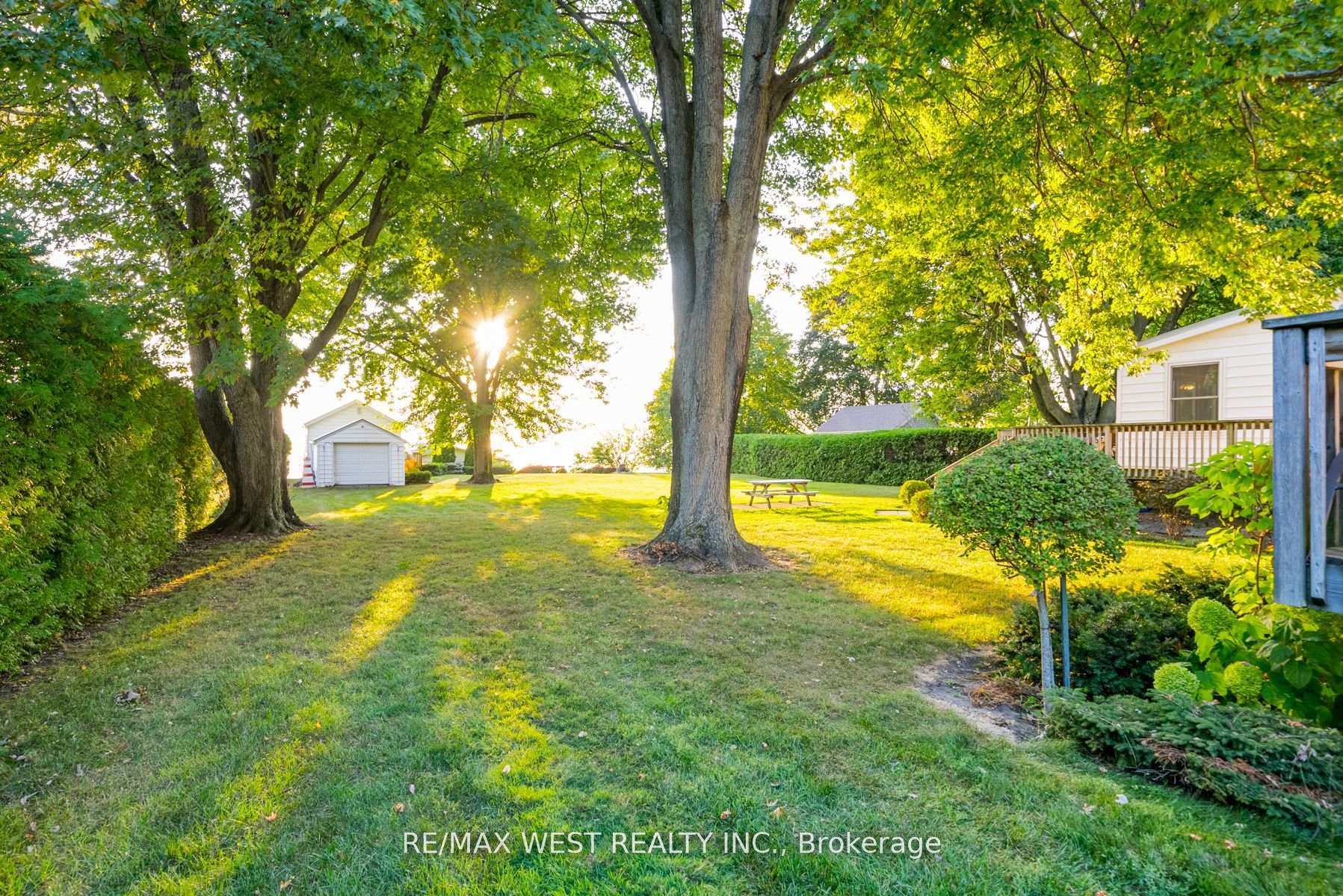 Photo 14 of 1668 Lakeshore Drive, Ramara, Brechin — HOMEH