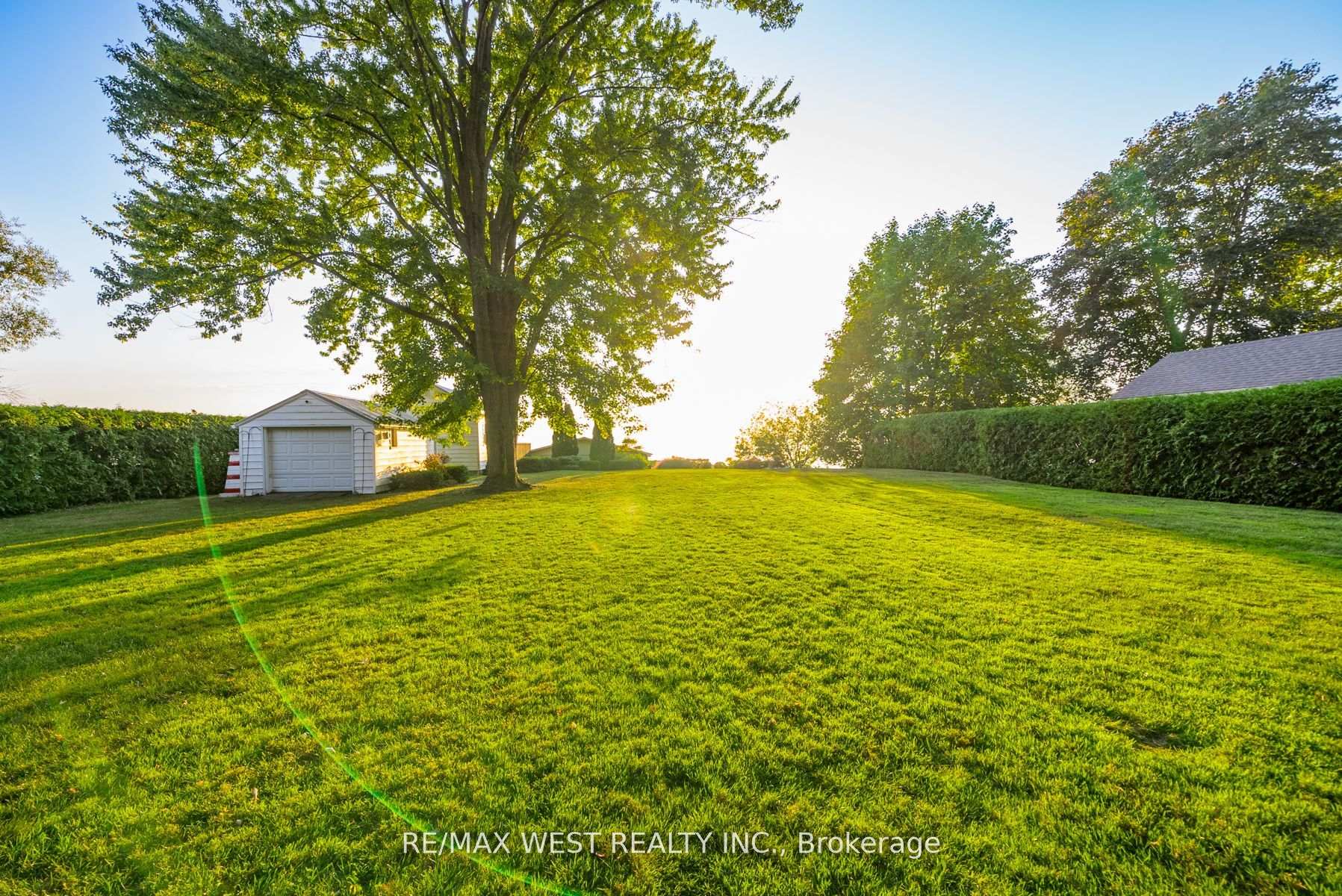 Photo 13 of 1668 Lakeshore Drive, Ramara, Brechin — HOMEH