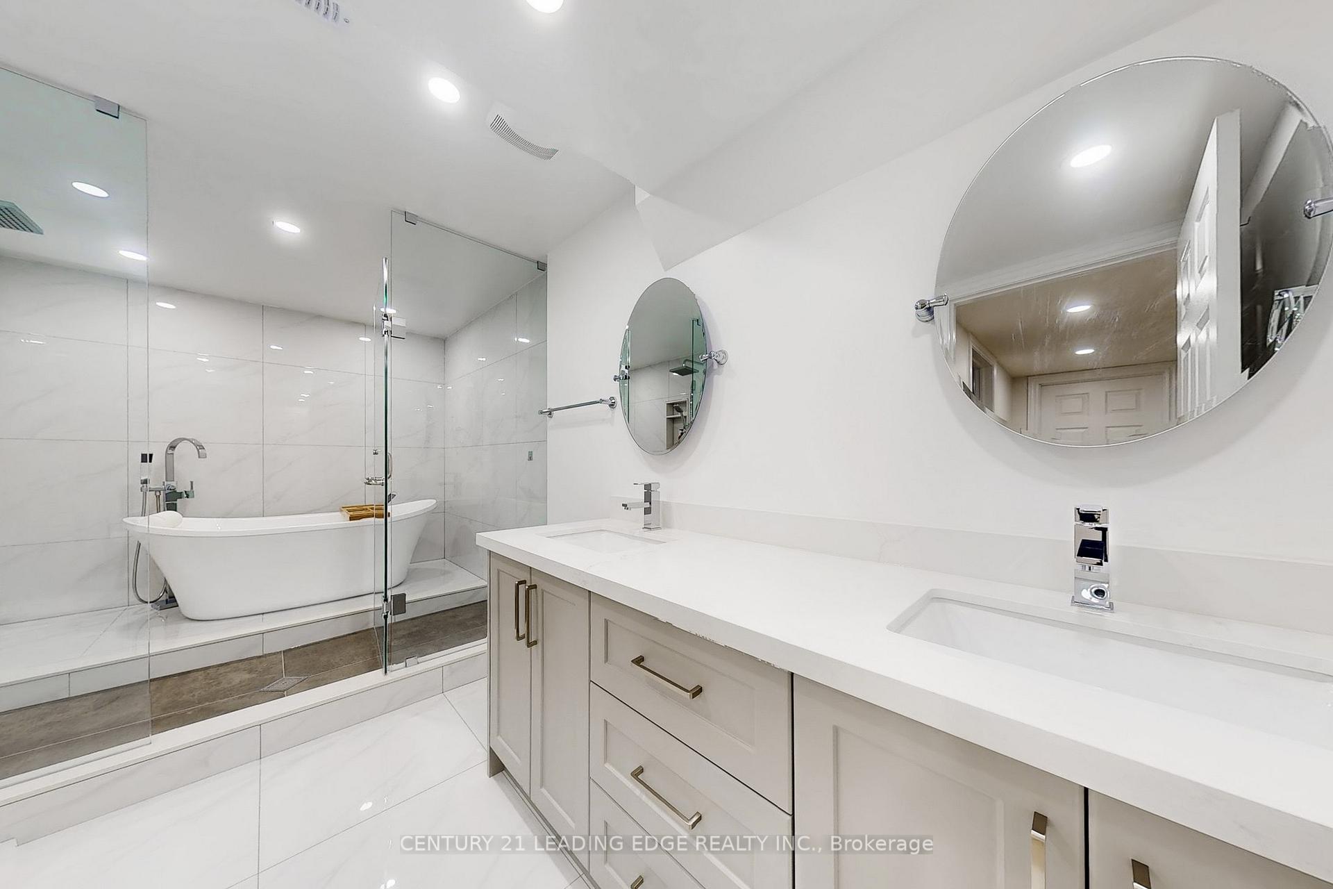Photo 24 of 10 Vivaldi Crescent, Brampton, Brampton South — HOMEH