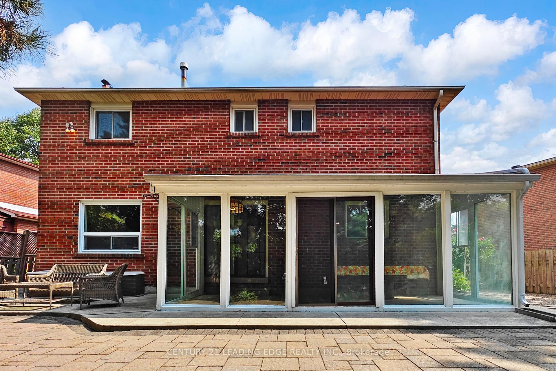 Photo 34 of 10 Vivaldi Crescent, Brampton, Brampton South — HOMEH