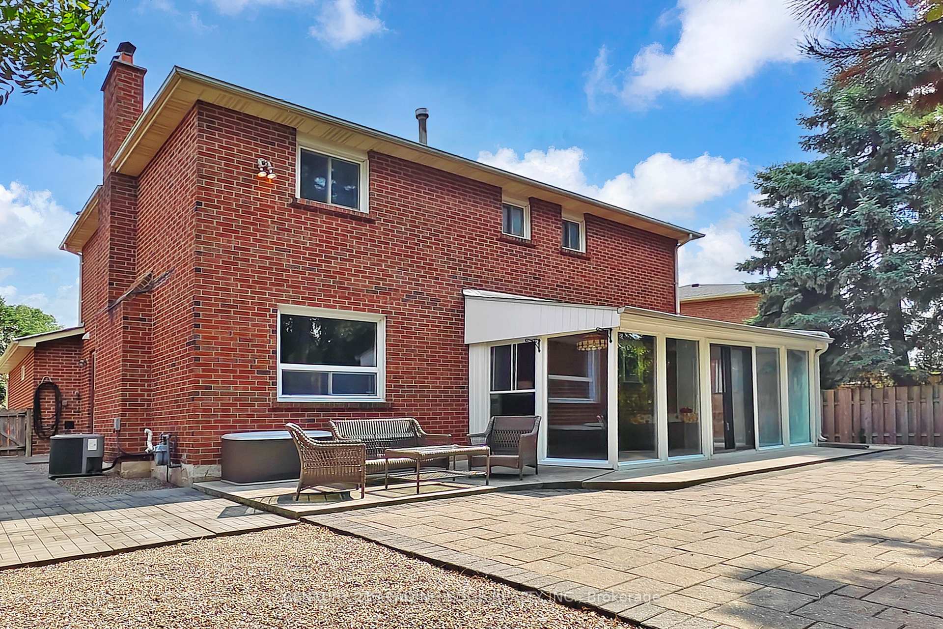 Photo 33 of 10 Vivaldi Crescent, Brampton, Brampton South — HOMEH