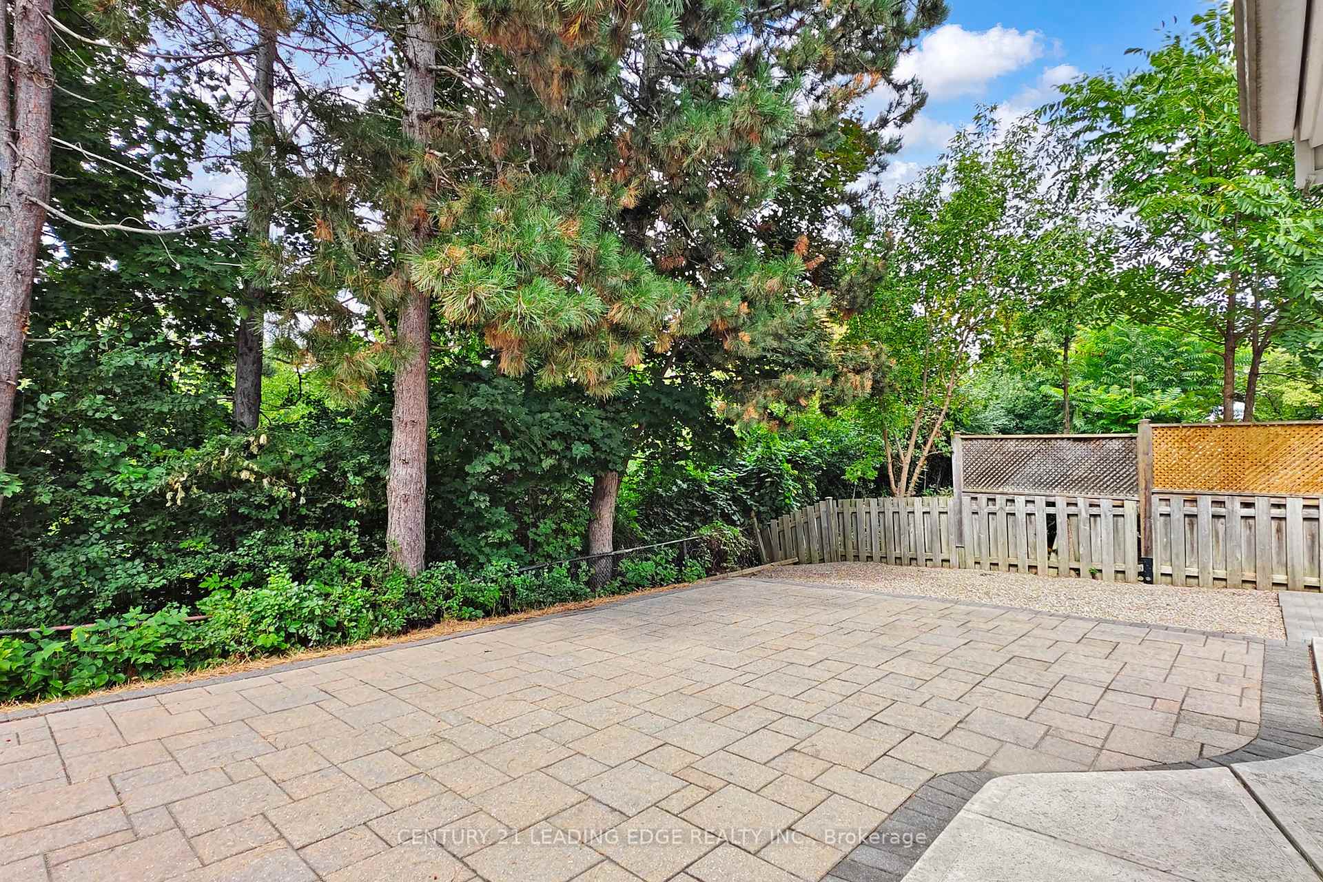 Photo 35 of 10 Vivaldi Crescent, Brampton, Brampton South — HOMEH