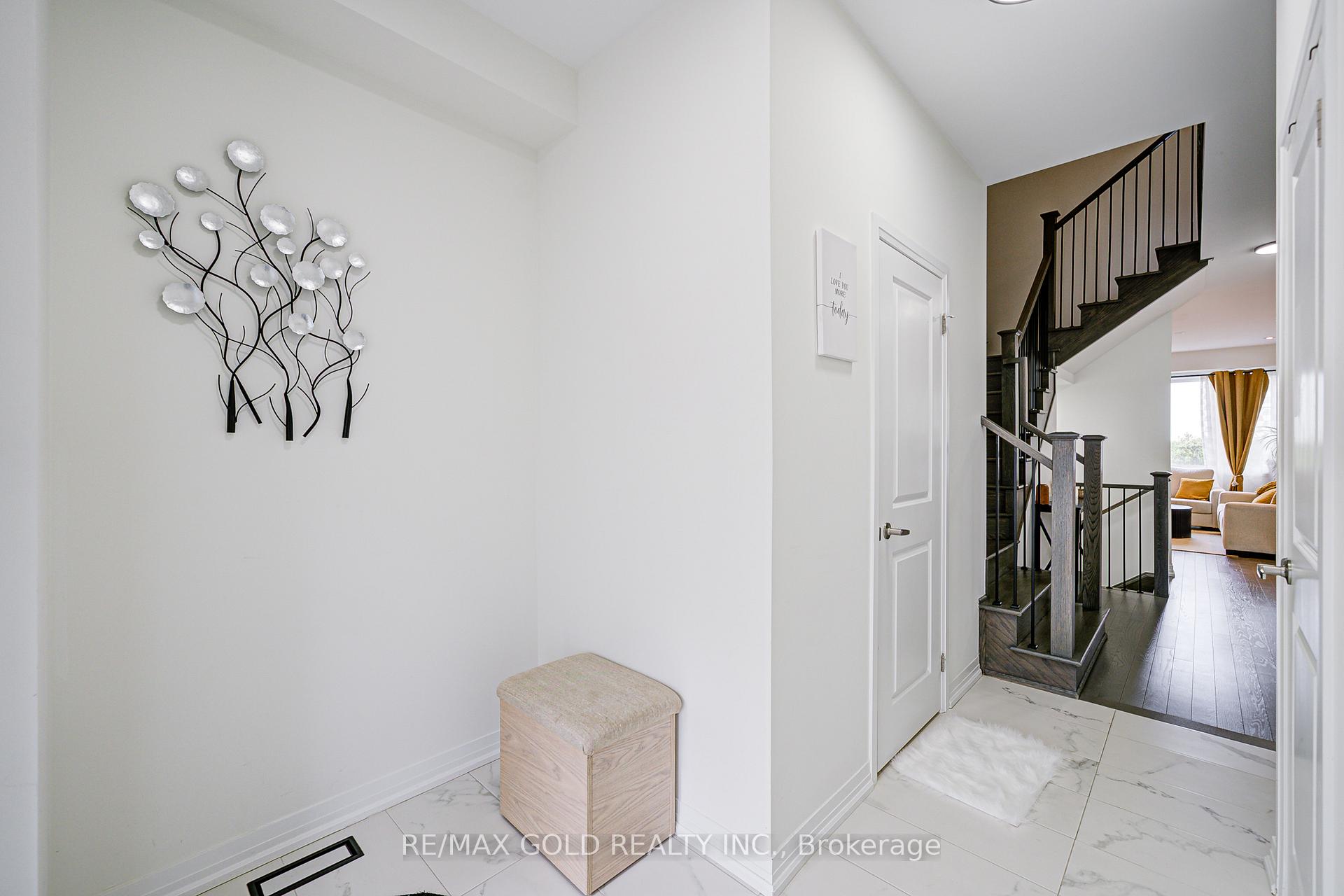 Photo 3 of Unit 8, 10 Freedom Crescent, Hamilton, Mount Hope — HOMEH