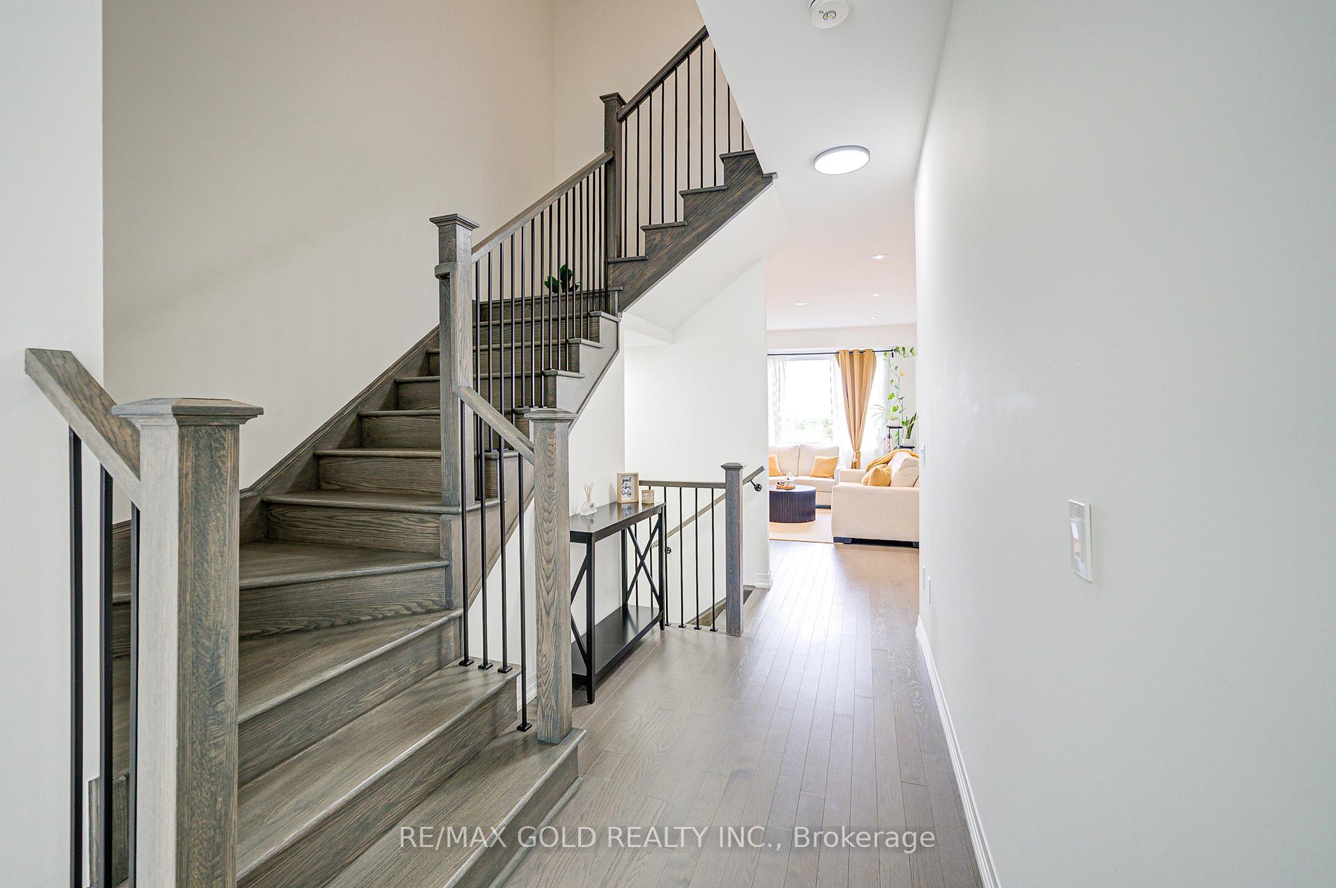 Photo 4 of Unit 8, 10 Freedom Crescent, Hamilton, Mount Hope — HOMEH