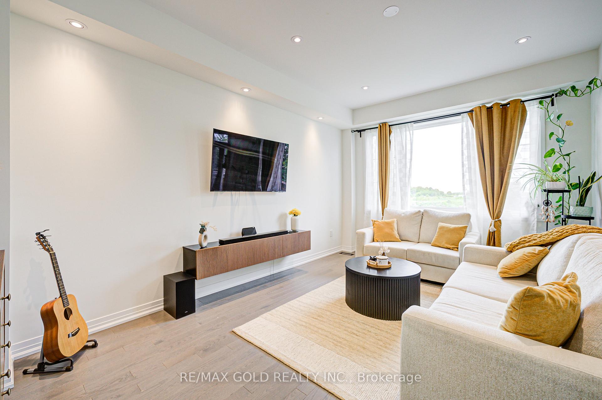 Photo 38 of Unit 8, 10 Freedom Crescent, Hamilton, Mount Hope — HOMEH