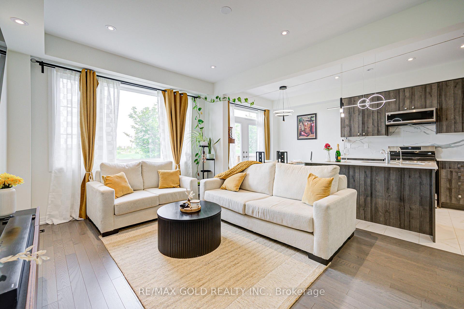 Photo 13 of Unit 8, 10 Freedom Crescent, Hamilton, Mount Hope — HOMEH