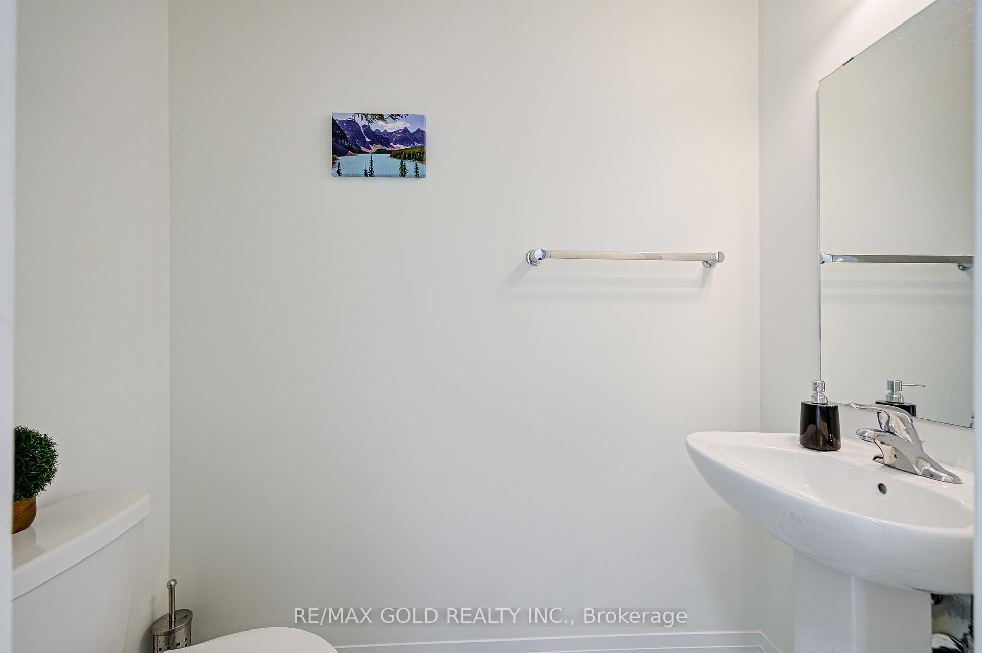Photo 11 of Unit 8, 10 Freedom Crescent, Hamilton, Mount Hope — HOMEH