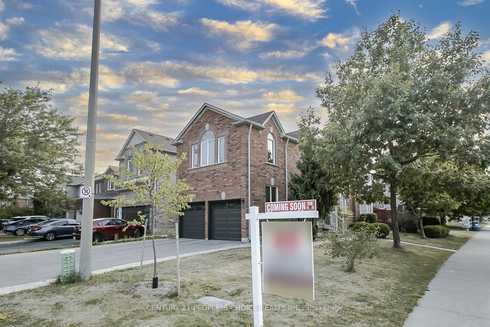 Front of 1 Lake Louise Drive