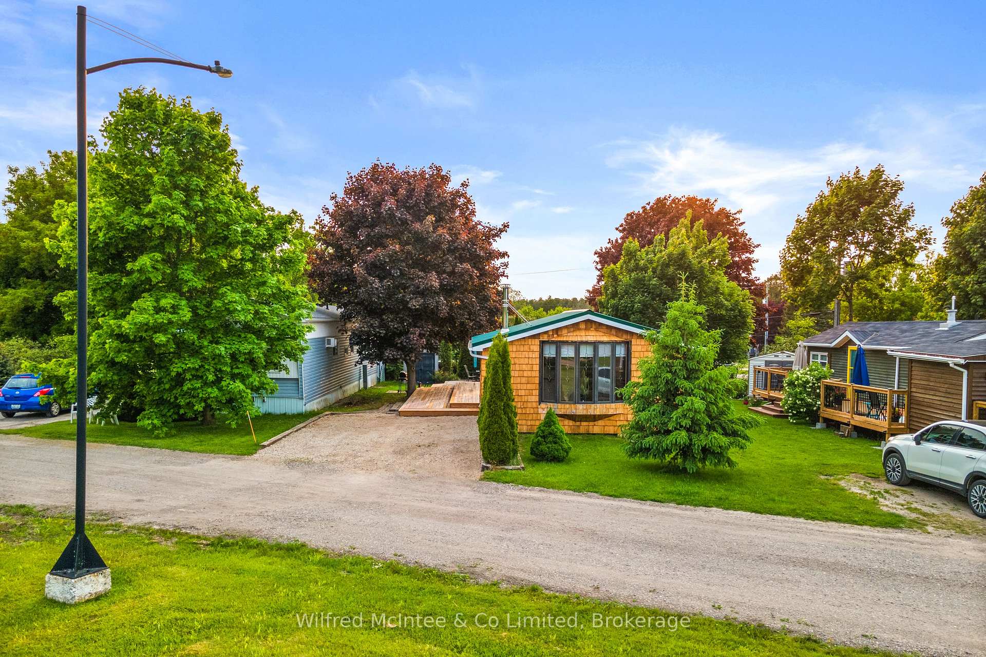 Photo 2 of 48 Maplewood Boulevard, Kincardine — HOMEH
