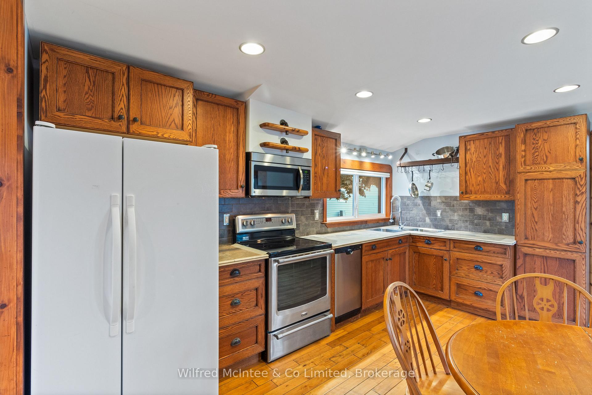 Photo 18 of 48 Maplewood Boulevard, Kincardine — HOMEH