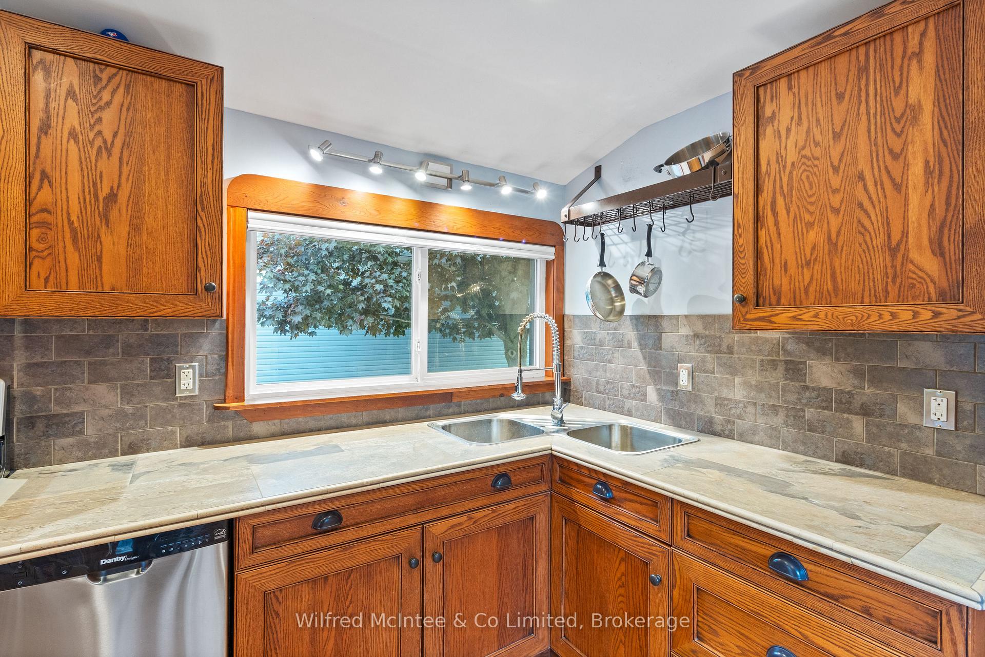Photo 14 of 48 Maplewood Boulevard, Kincardine — HOMEH