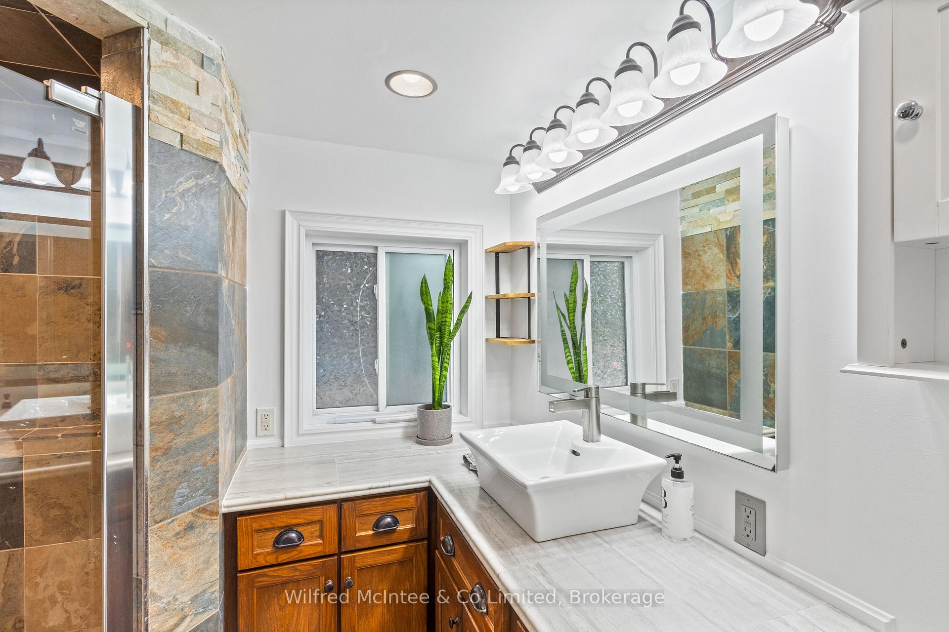 Photo 7 of 48 Maplewood Boulevard, Kincardine — HOMEH