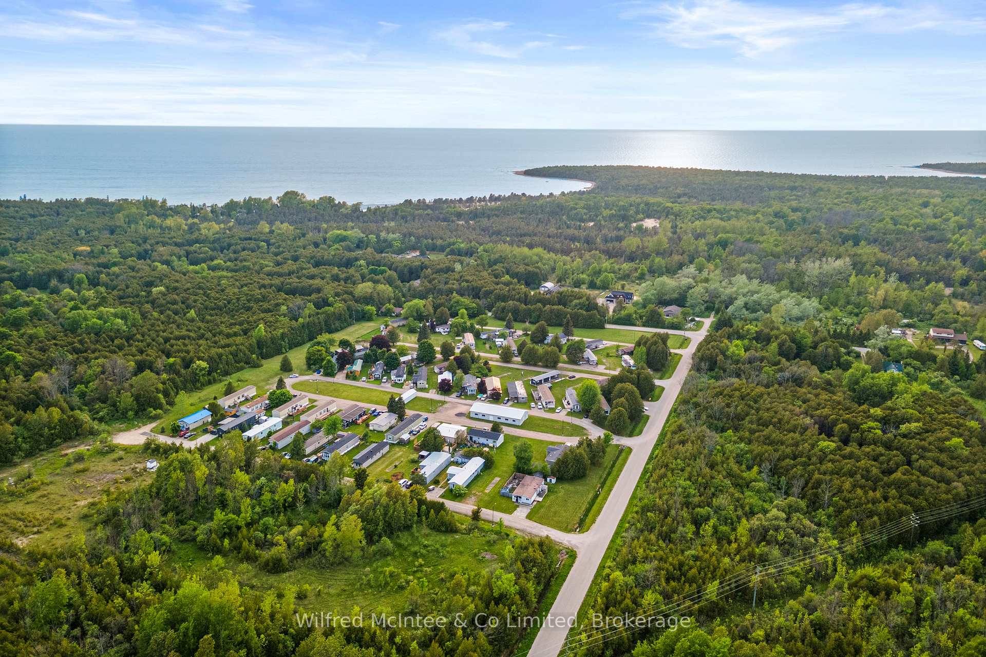 Photo 23 of 48 Maplewood Boulevard, Kincardine — HOMEH