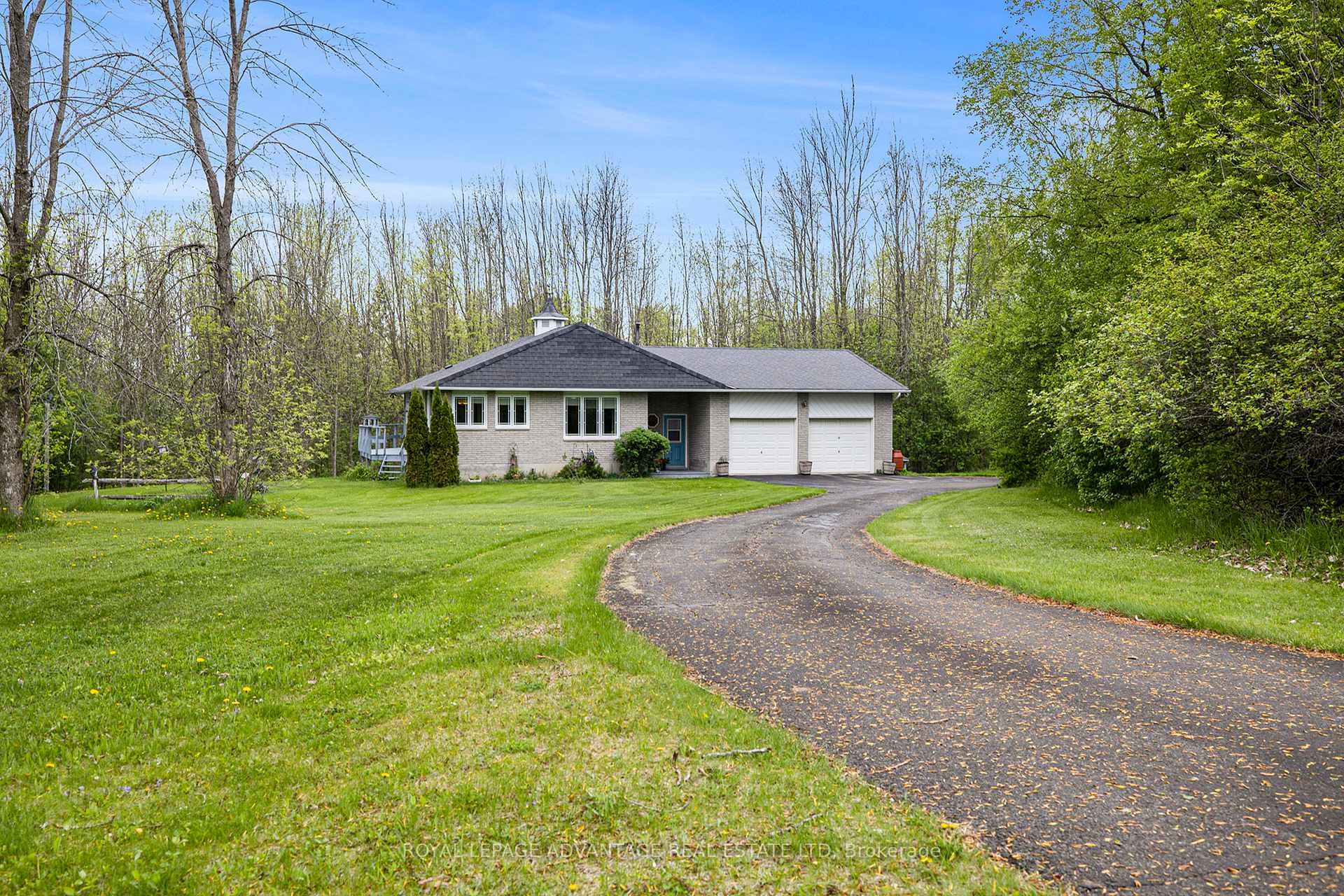 Photo 1 of 198 Somerville Drive, Tay Valley, Bathurst/Burgess & Sherbrooke (Bathurst) Twp — HOMEH