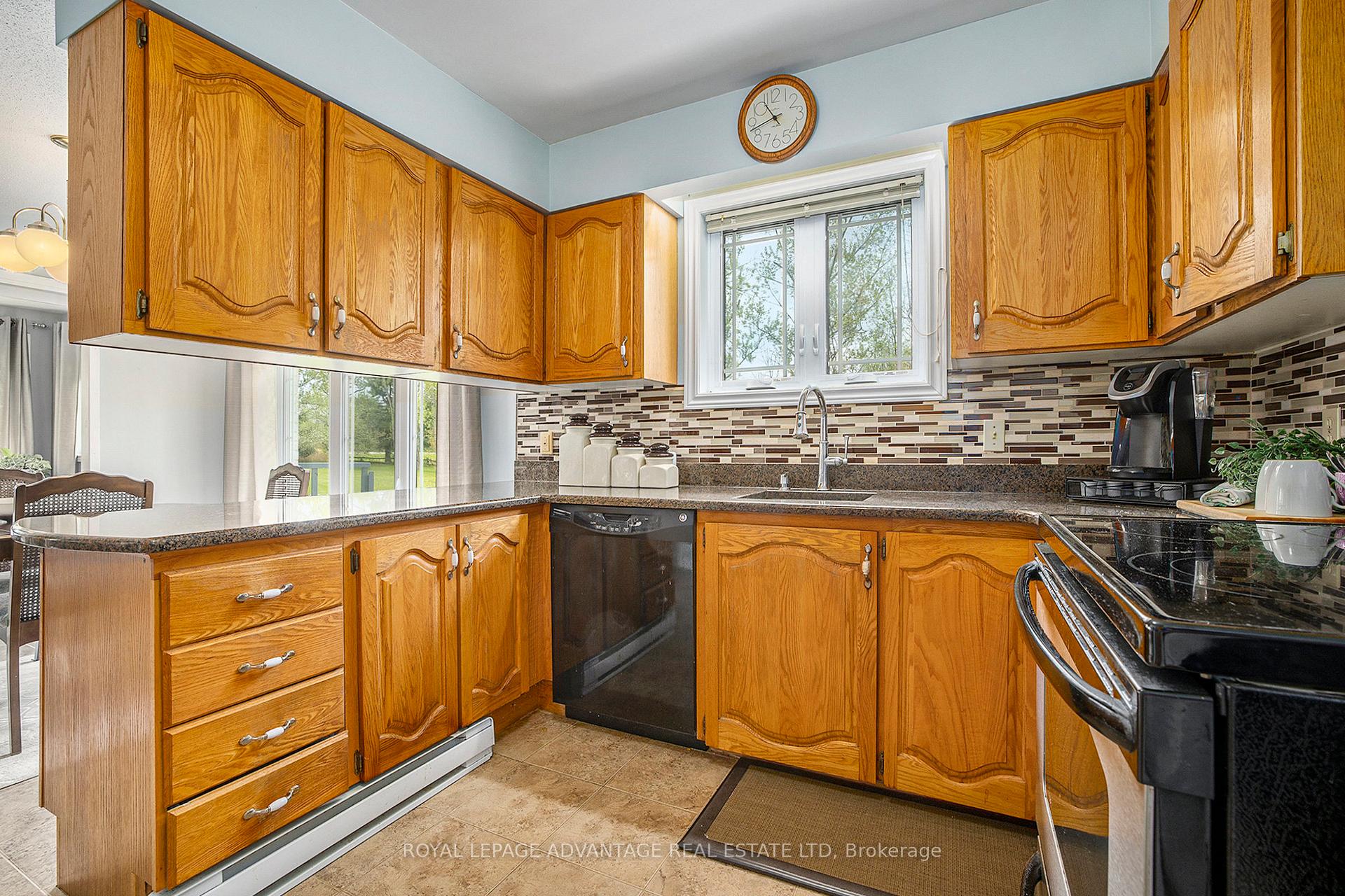 Photo 12 of 198 Somerville Drive, Tay Valley, Bathurst/Burgess & Sherbrooke (Bathurst) Twp — HOMEH