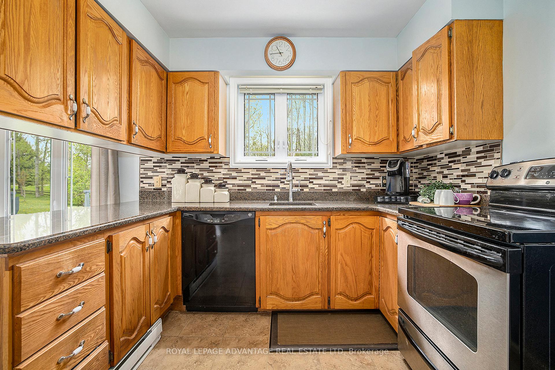 Photo 6 of 198 Somerville Drive, Tay Valley, Bathurst/Burgess & Sherbrooke (Bathurst) Twp — HOMEH