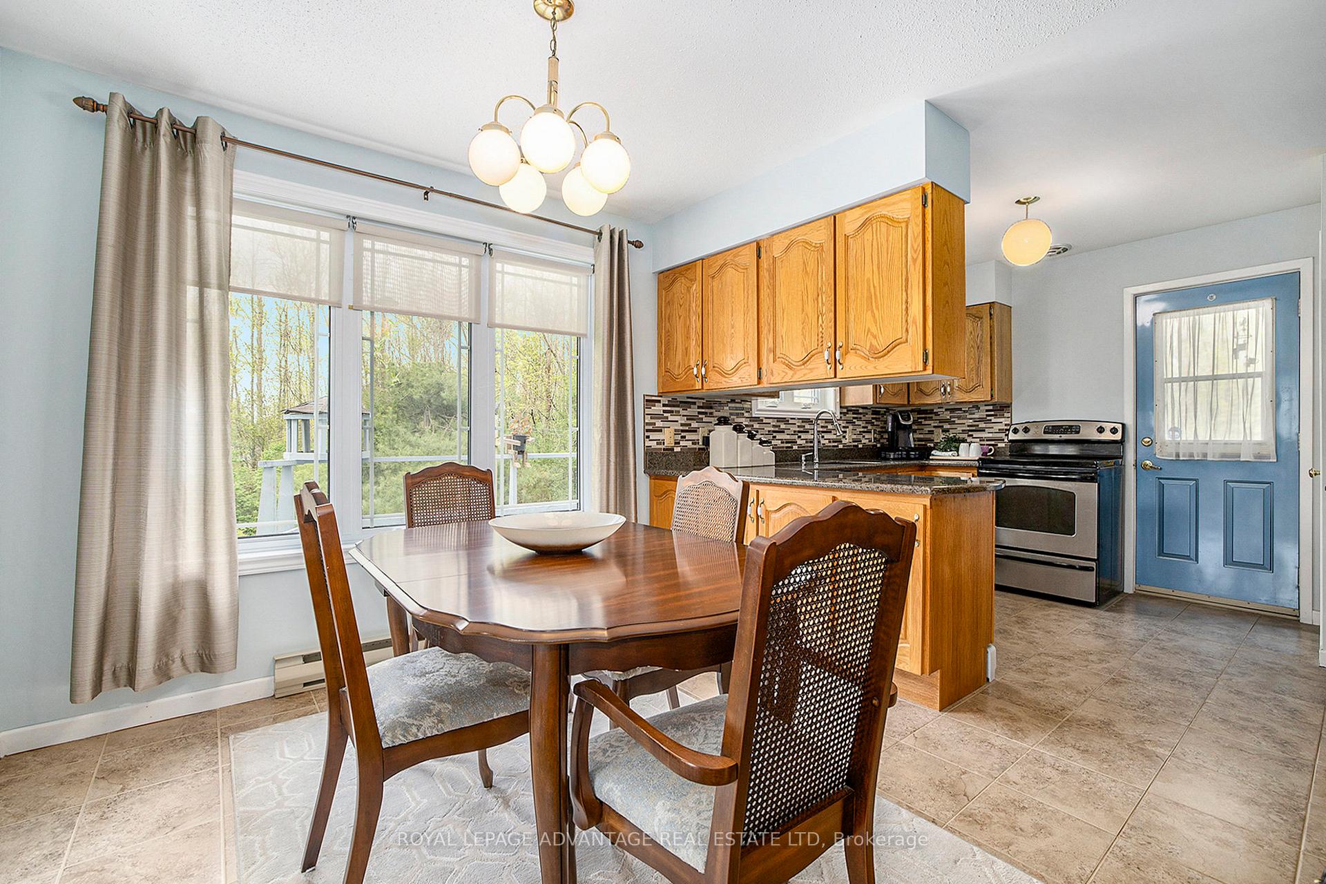 Photo 10 of 198 Somerville Drive, Tay Valley, Bathurst/Burgess & Sherbrooke (Bathurst) Twp — HOMEH