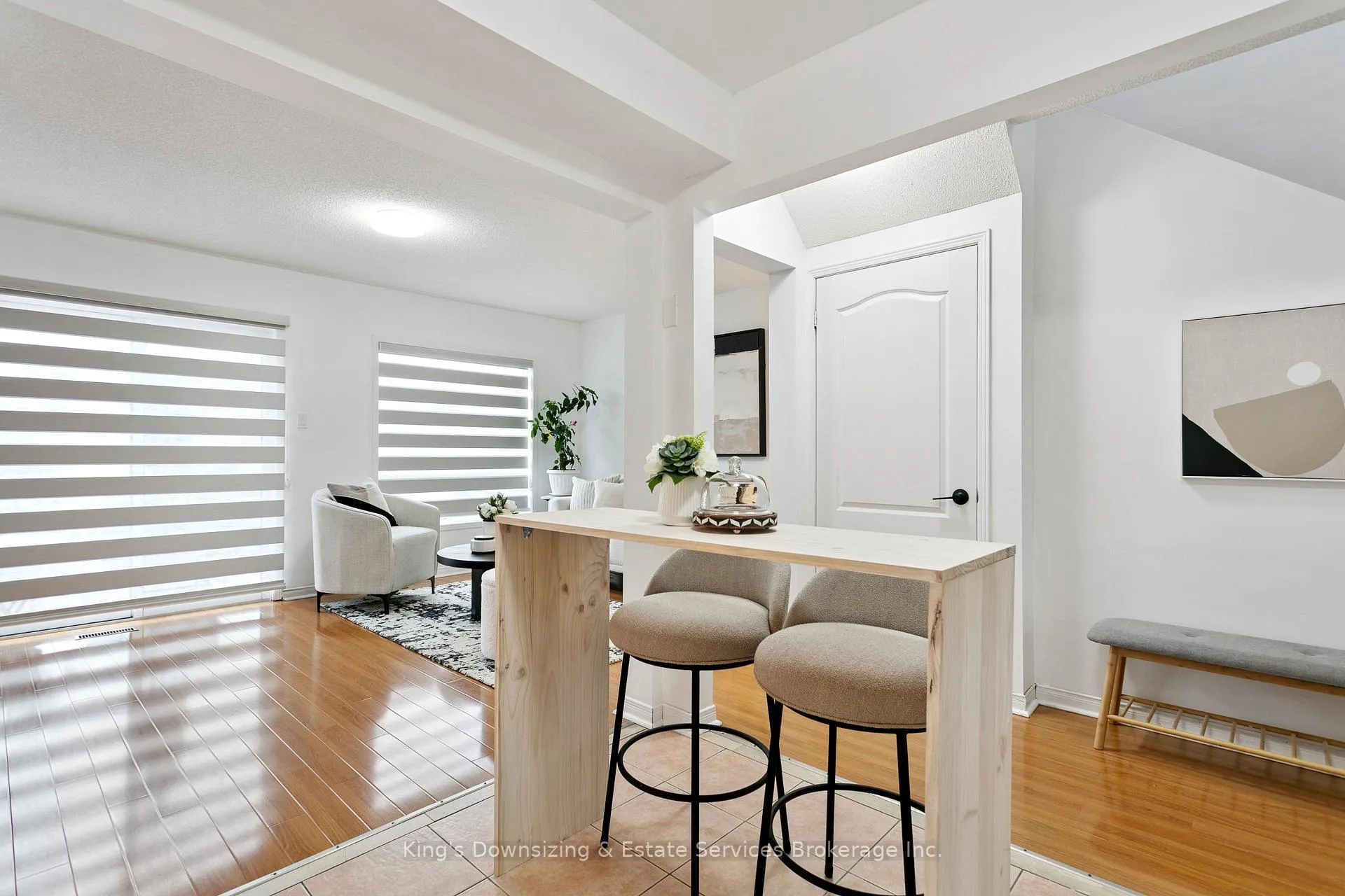 Photo 7 of 42 Lake Louise Drive, Brampton, Fletcher's Meadow — HOMEH