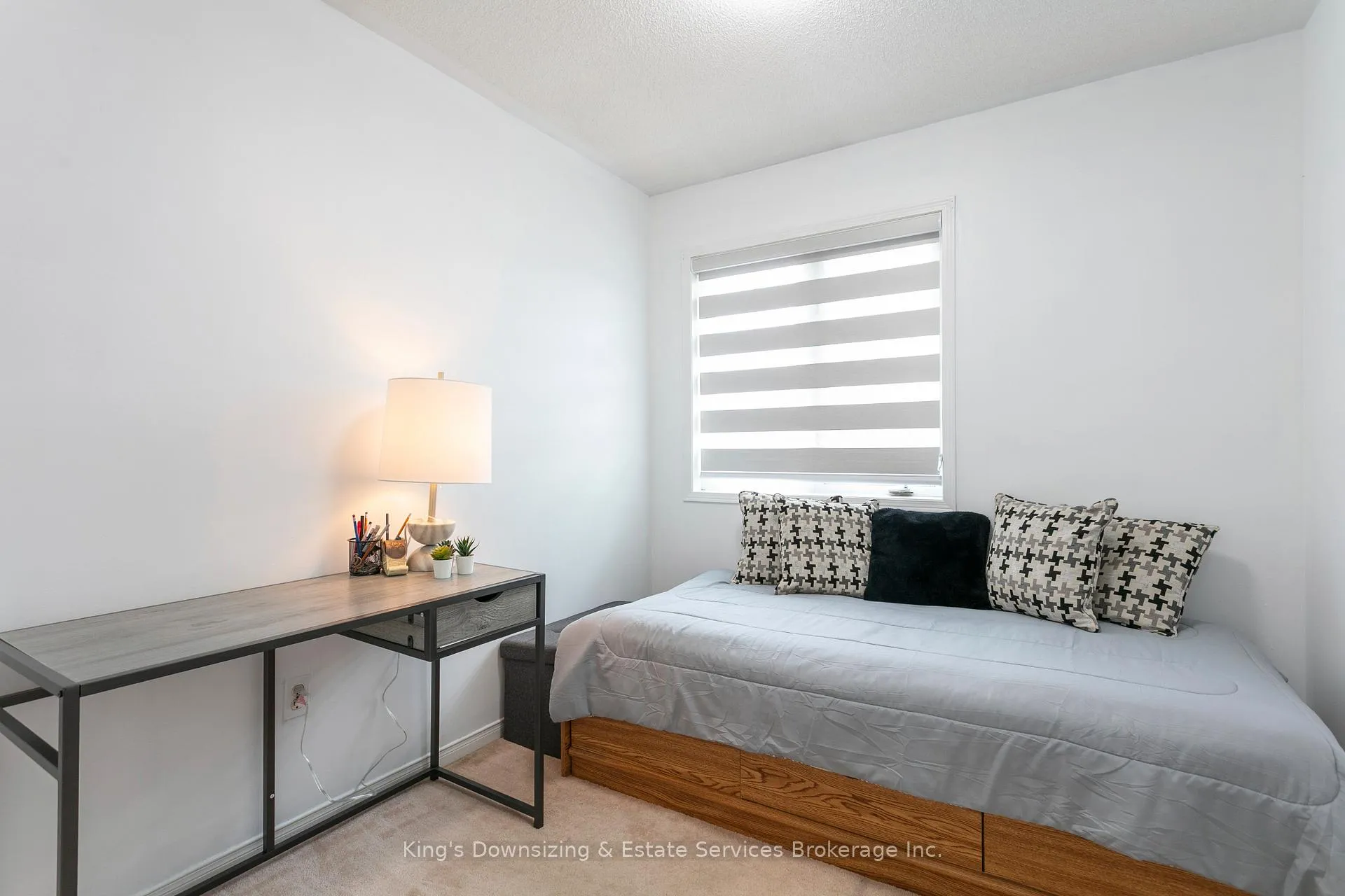 Photo 14 of 42 Lake Louise Drive, Brampton, Fletcher's Meadow — HOMEH