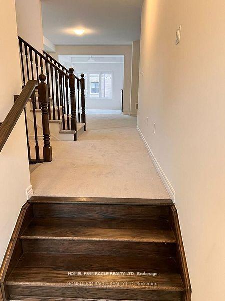 Photo 3 of 20 Tooker Dr N, Brant, Brantford Twp — HOMEH