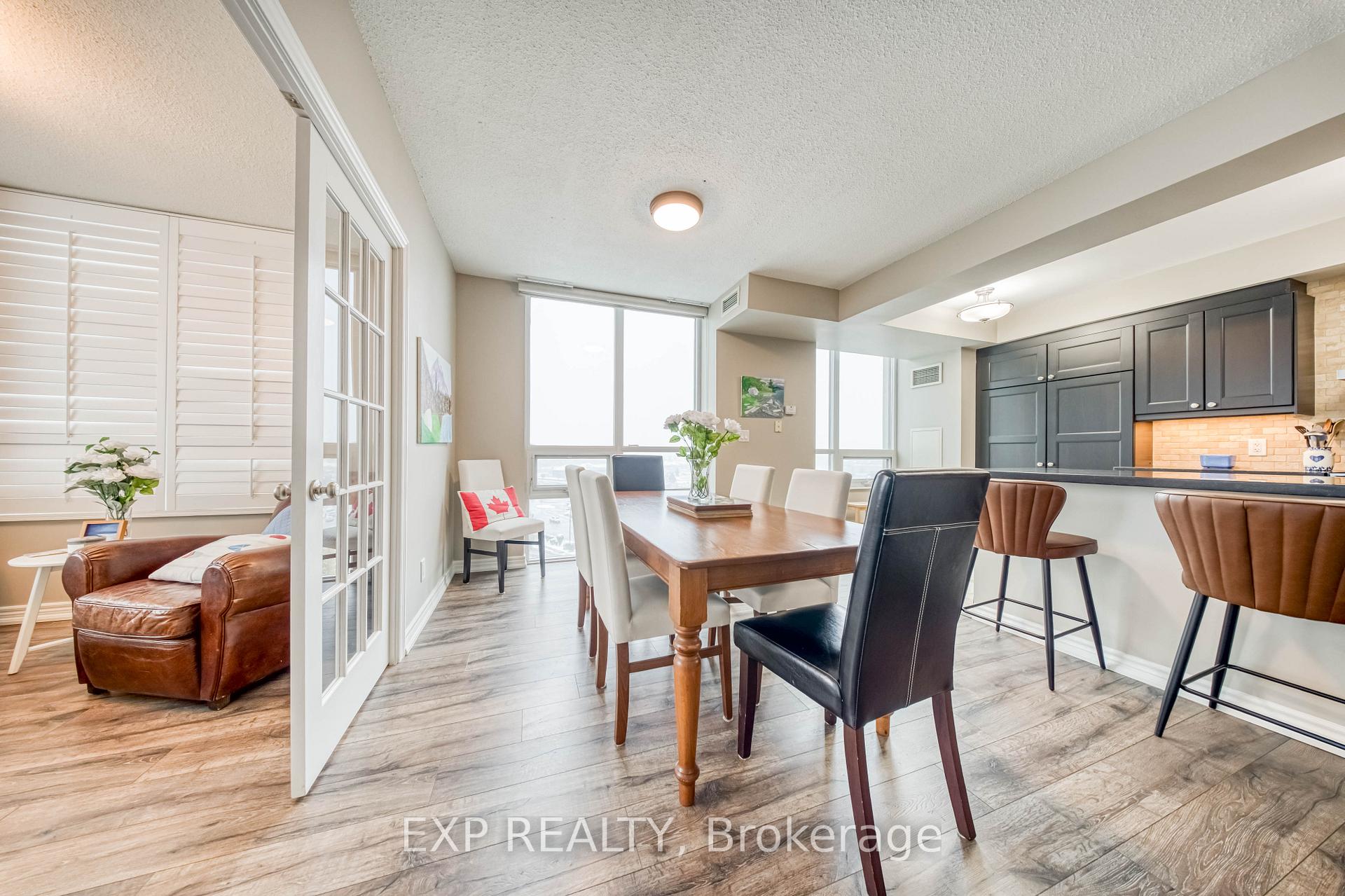 Photo 9 of Unit 806, 100 Promenade Circle, Vaughan, Brownridge — HOMEH