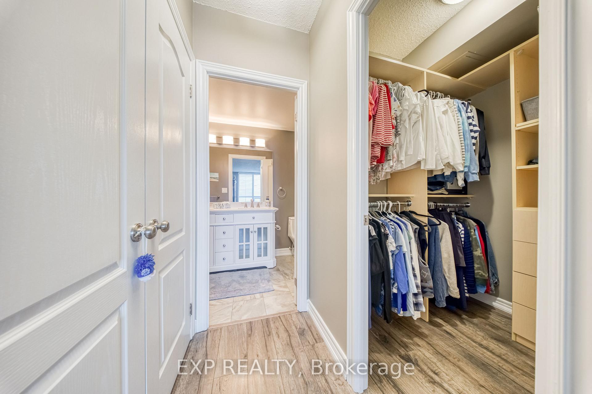 Photo 12 of Unit 806, 100 Promenade Circle, Vaughan, Brownridge — HOMEH
