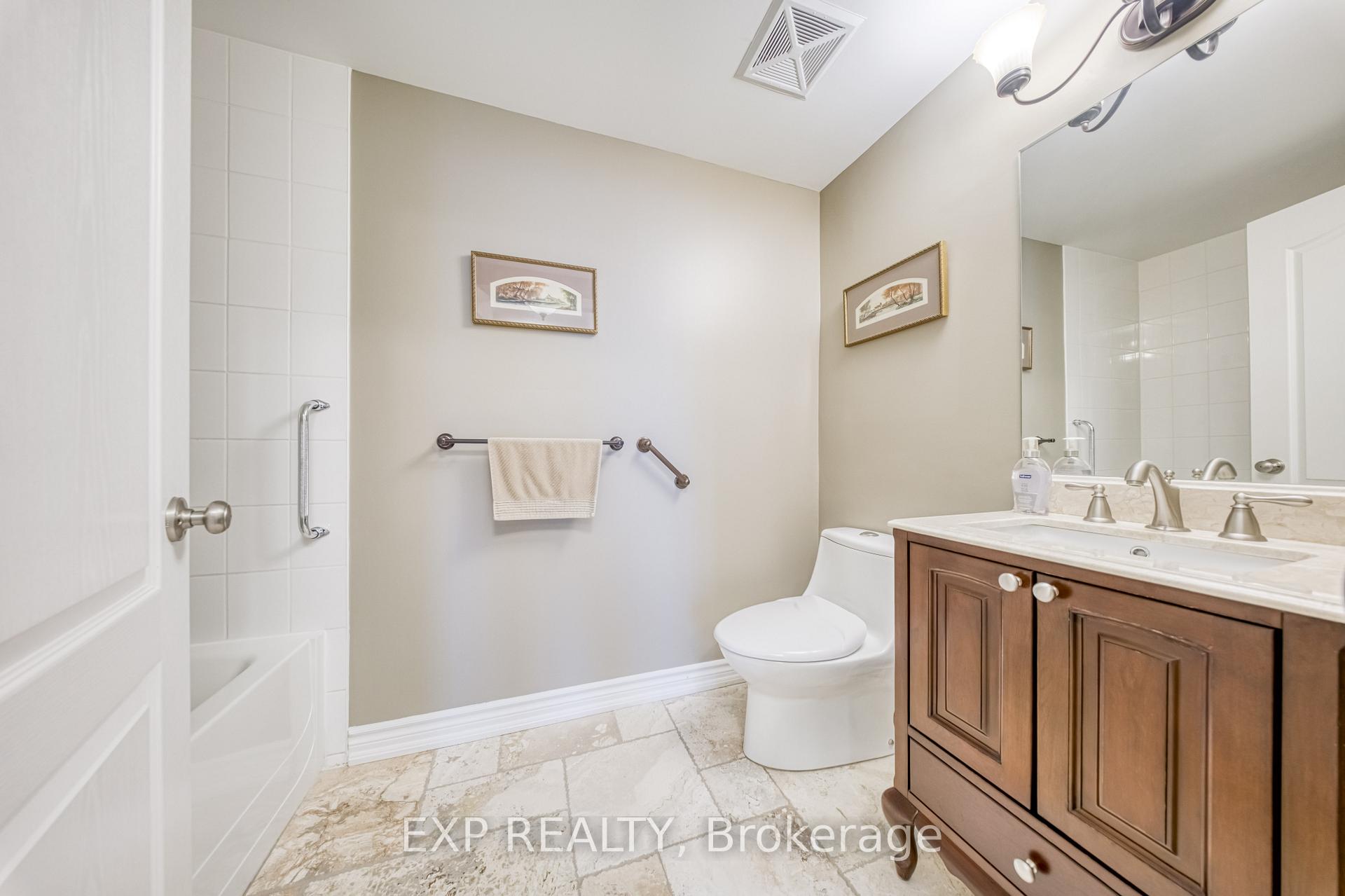 Photo 17 of Unit 806, 100 Promenade Circle, Vaughan, Brownridge — HOMEH