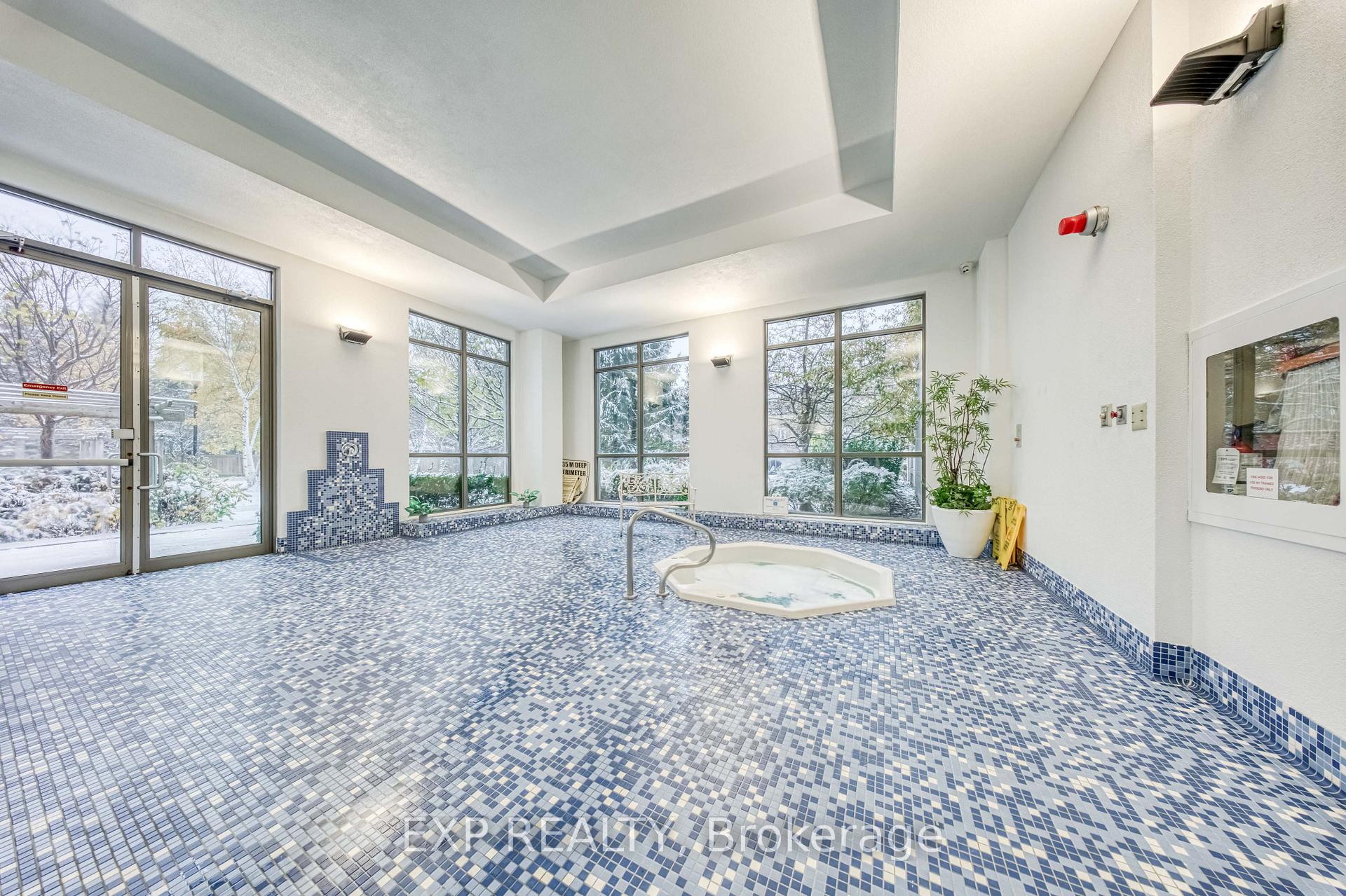 Photo 31 of Unit 806, 100 Promenade Circle, Vaughan, Brownridge — HOMEH