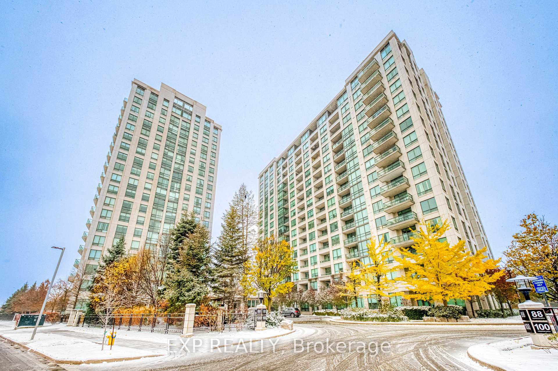 Photo 24 of Unit 806, 100 Promenade Circle, Vaughan, Brownridge — HOMEH