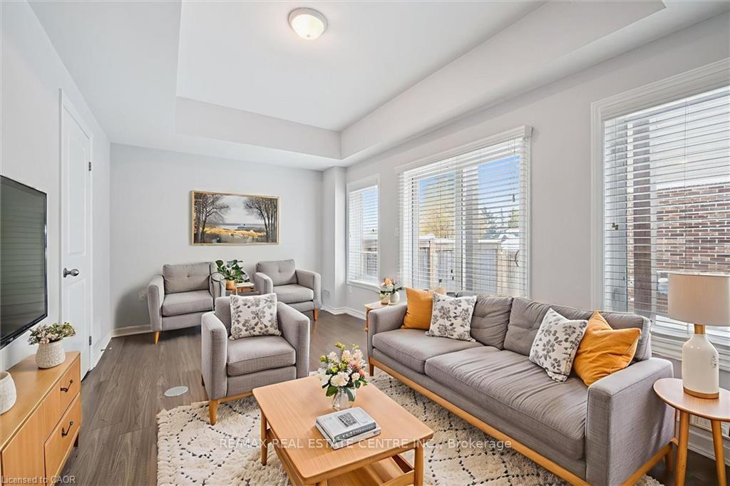 Photo 4 of Unit 14, 100 Chester Drive, Cambridge — HOMEH