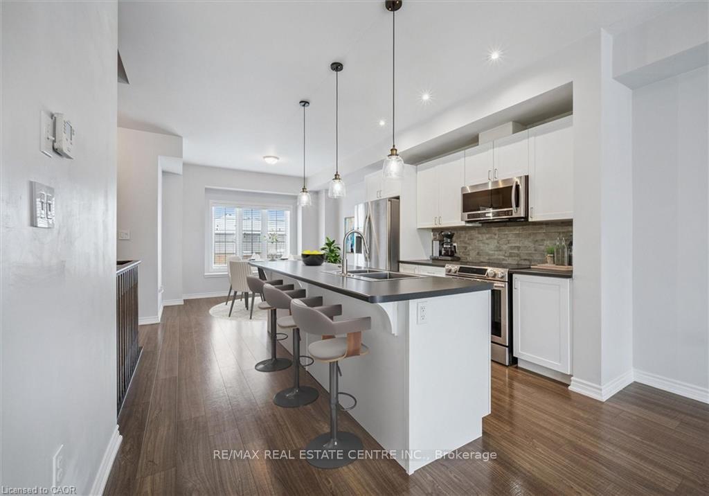 Photo 6 of Unit 14, 100 Chester Drive, Cambridge — HOMEH
