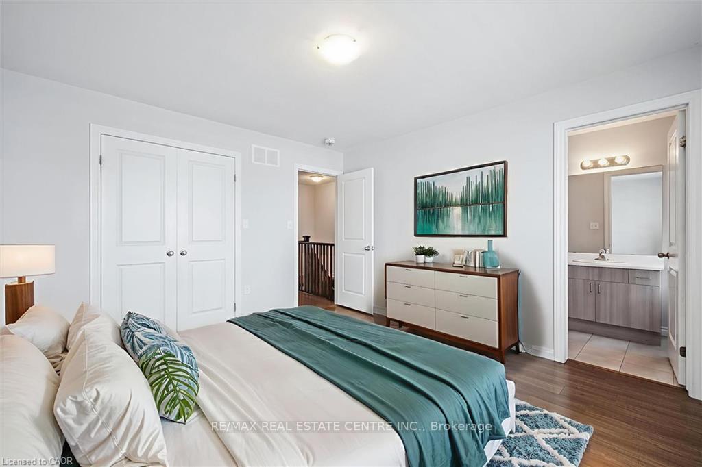 Photo 17 of Unit 14, 100 Chester Drive, Cambridge — HOMEH