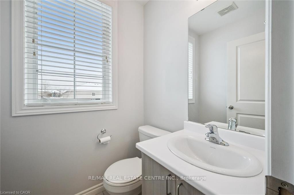 Photo 13 of Unit 14, 100 Chester Drive, Cambridge — HOMEH