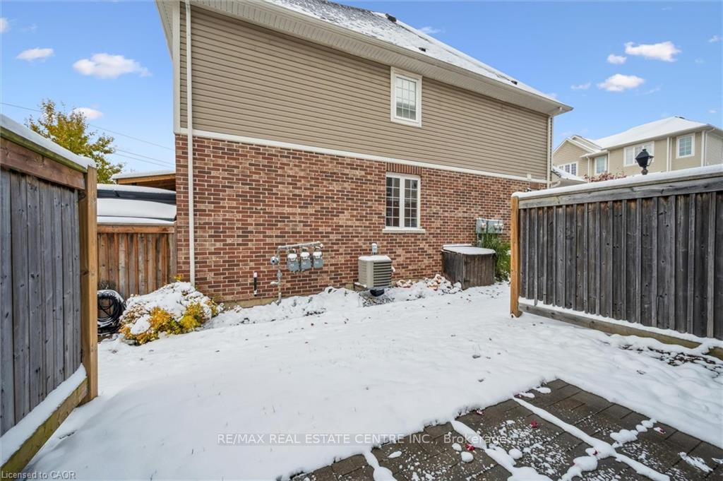 Photo 20 of Unit 14, 100 Chester Drive, Cambridge — HOMEH