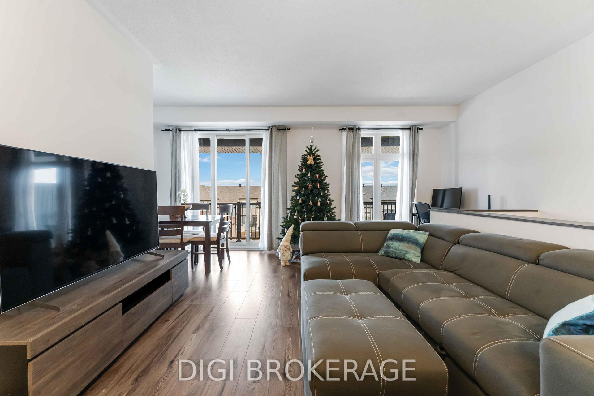 Photo 3 of 40D Jaguar Private, Ottawa, Kanata - Emerald Meadows/Trailwest — HOMEH