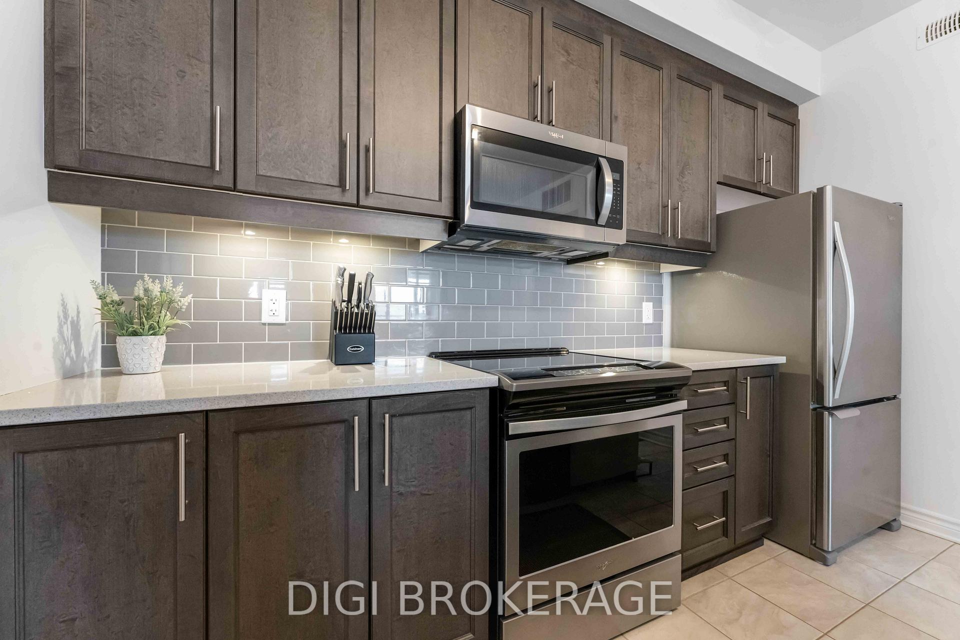 Photo 13 of 40D Jaguar Private, Ottawa, Kanata - Emerald Meadows/Trailwest — HOMEH