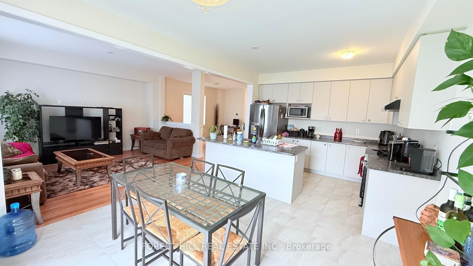 Photo 8 of 126 Lilac Circle, Haldimand — HOMEH