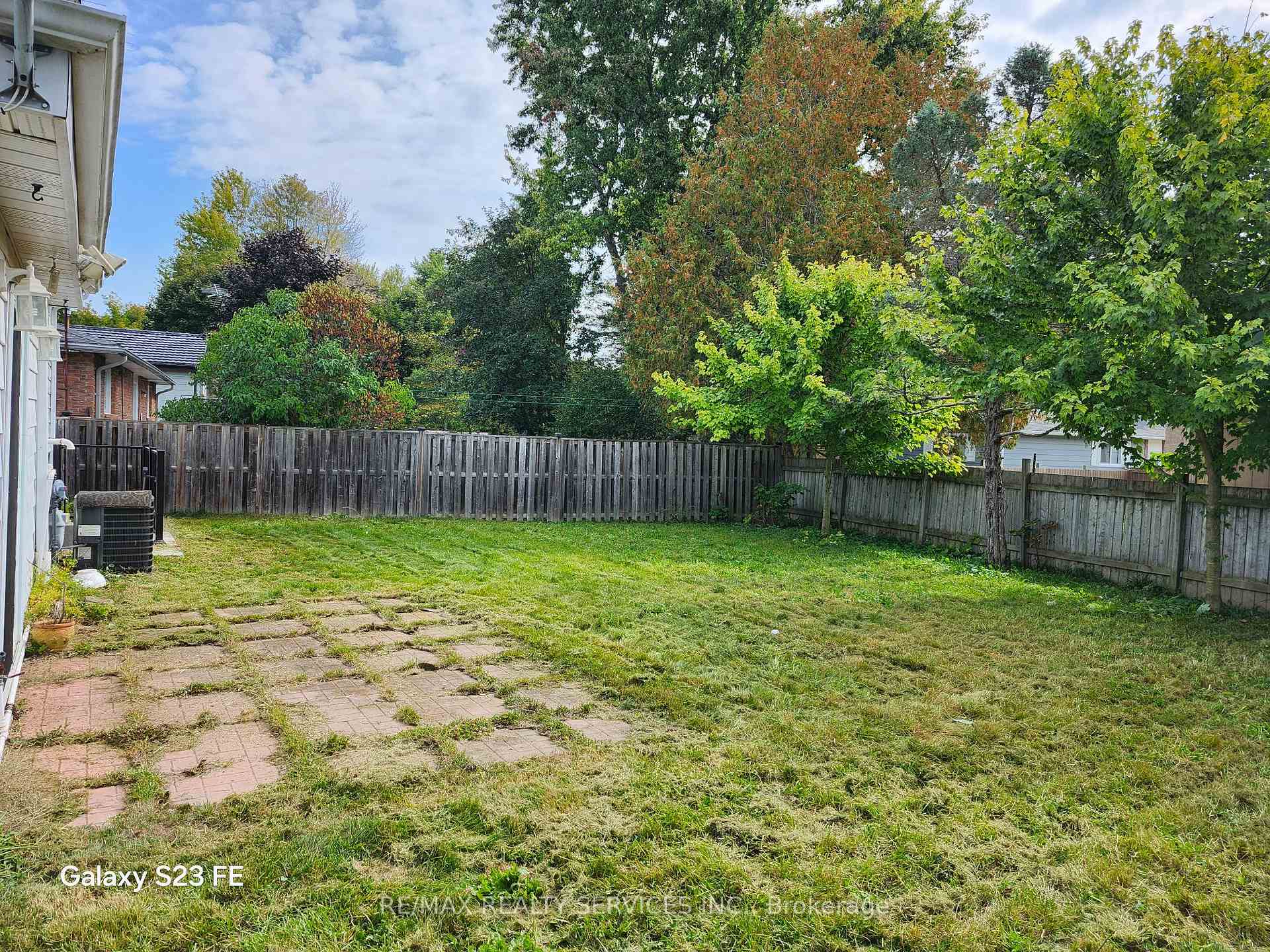 Photo 6 of 5 Hammond Crescent, New Tecumseth, Beeton — HOMEH
