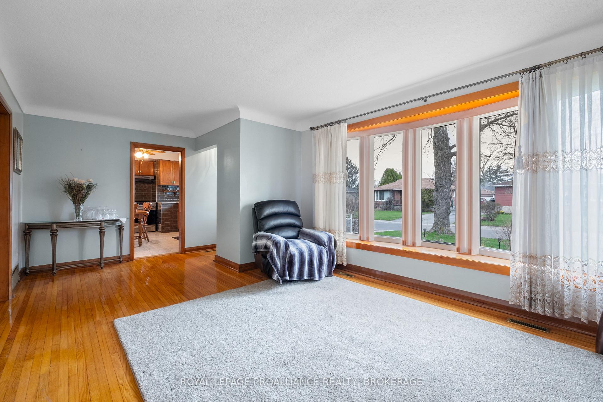 Photo 11 of 56 Campbell Crescent, Kingston, Central City West — HOMEH