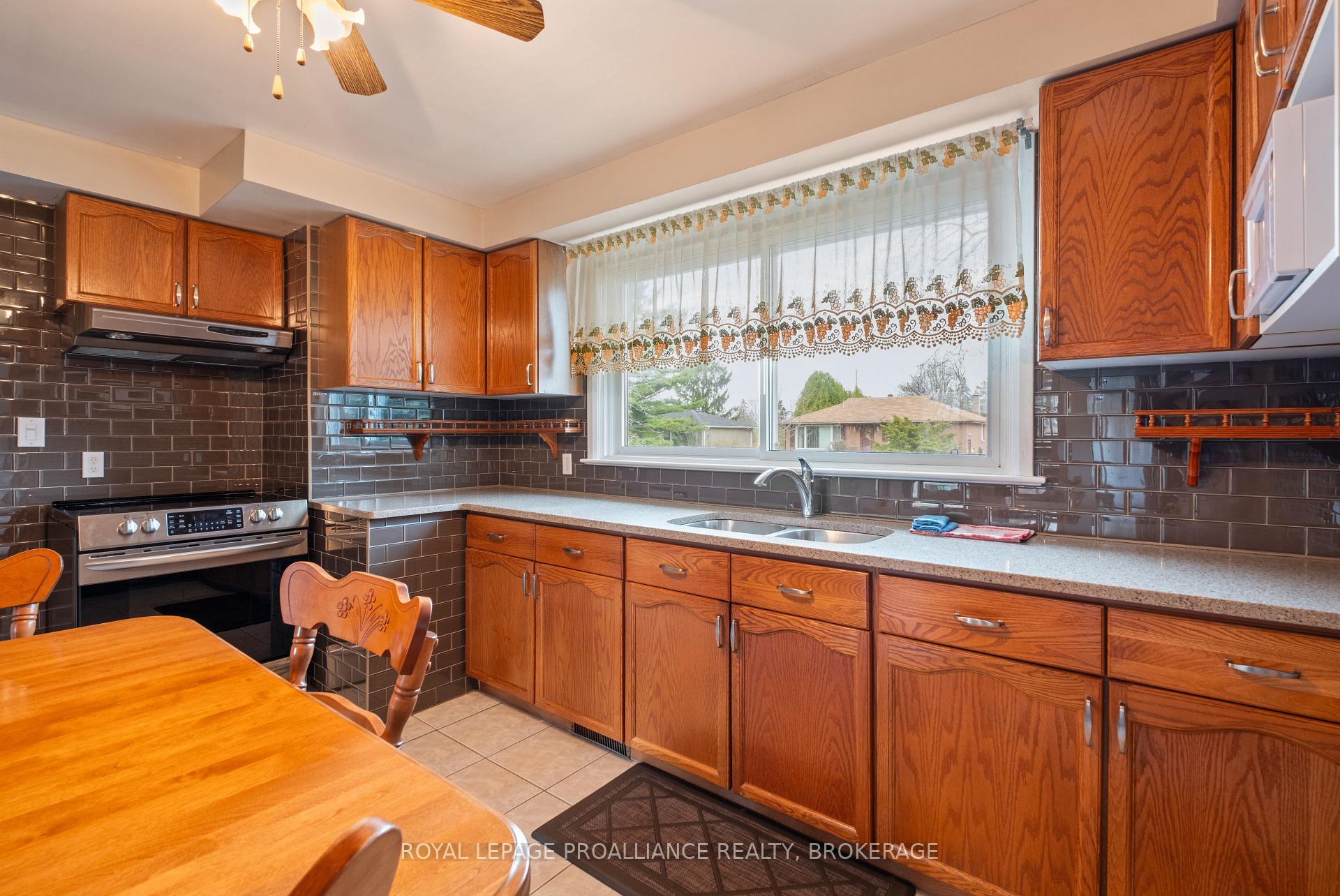 Photo 9 of 56 Campbell Crescent, Kingston, Central City West — HOMEH