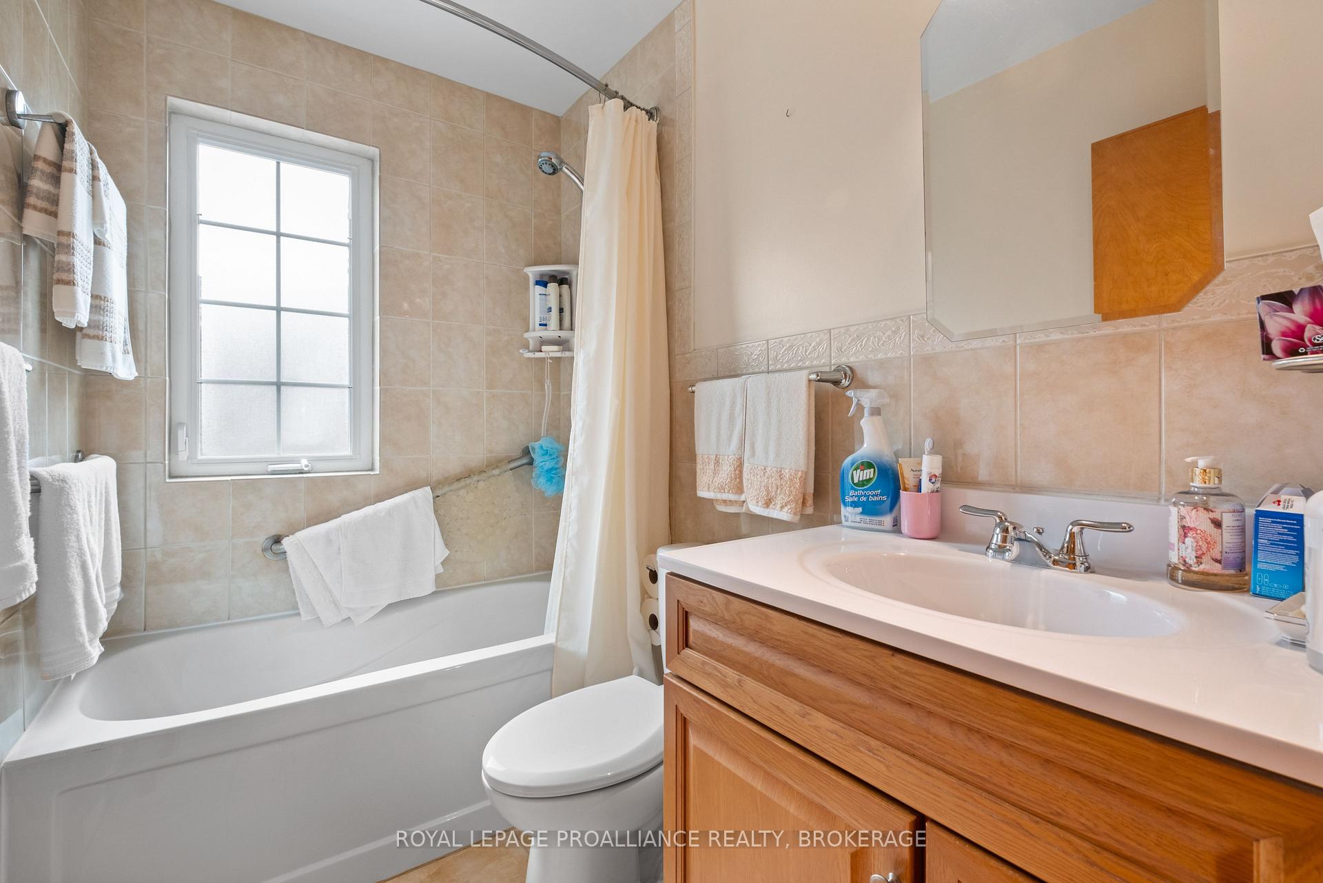 Photo 7 of 56 Campbell Crescent, Kingston, Central City West — HOMEH