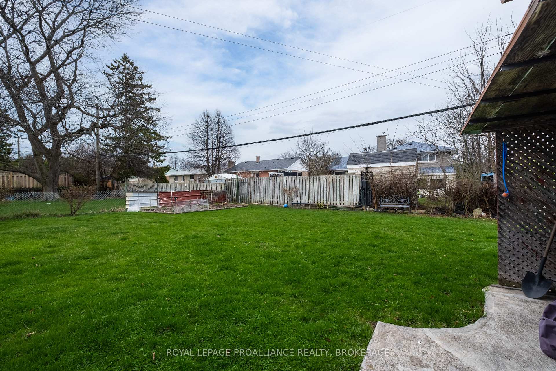 Photo 37 of 56 Campbell Crescent, Kingston, Central City West — HOMEH