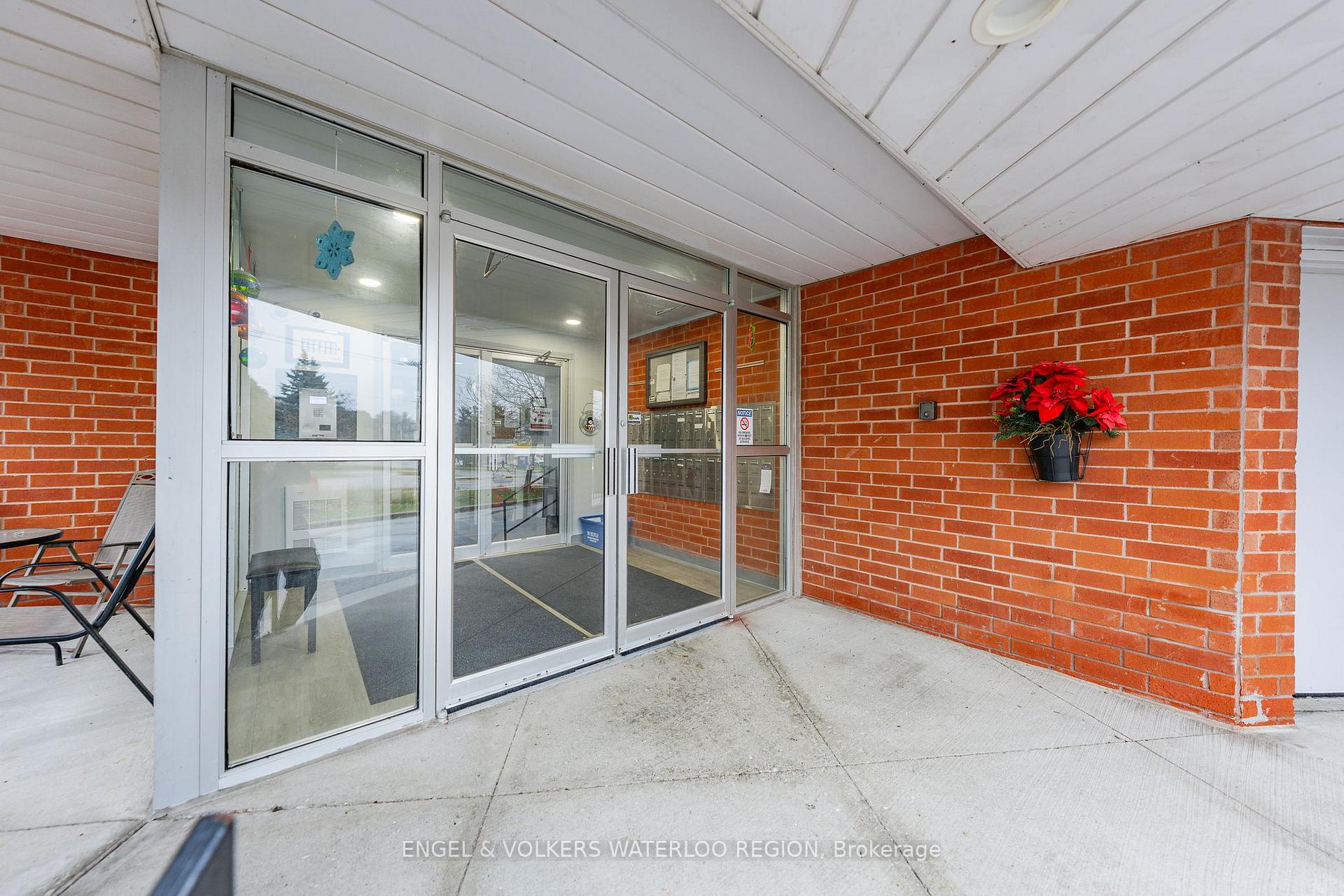 Photo 2 of Unit 410, 500 Westmount Road W, Kitchener — HOMEH