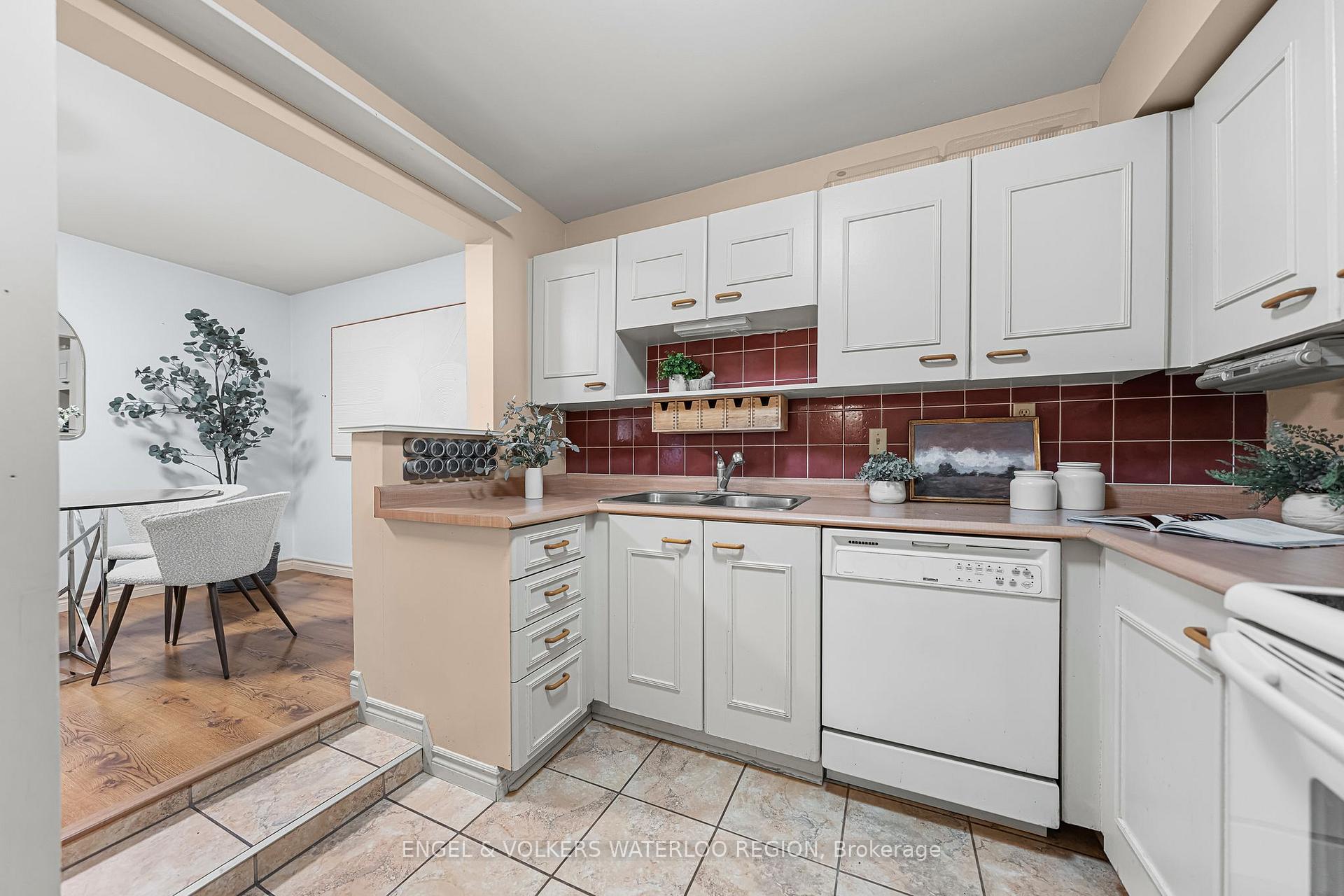 Photo 24 of Unit 410, 500 Westmount Road W, Kitchener — HOMEH