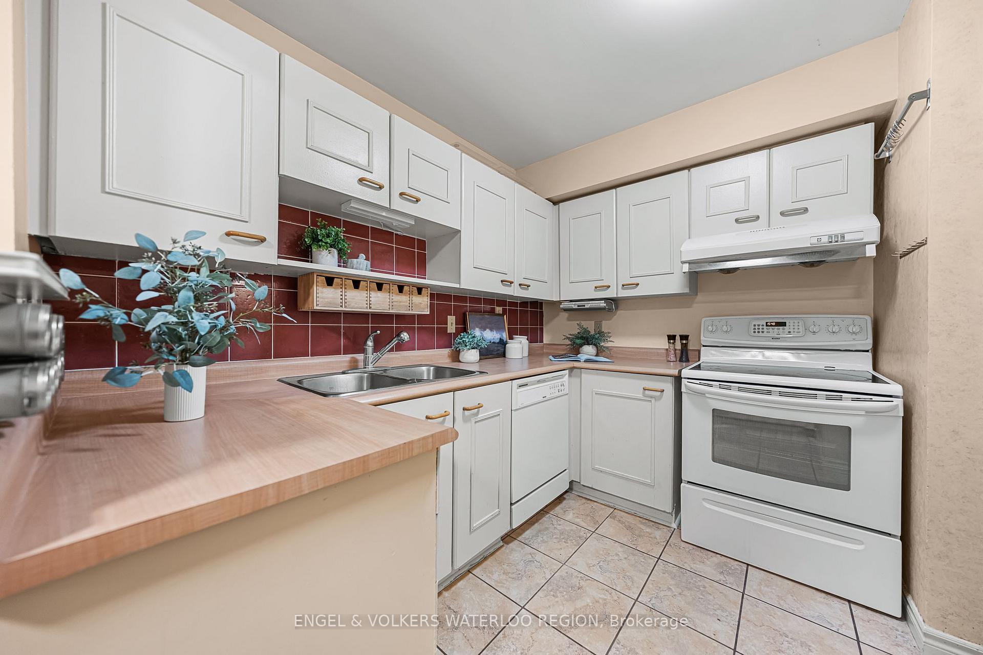 Photo 26 of Unit 410, 500 Westmount Road W, Kitchener — HOMEH