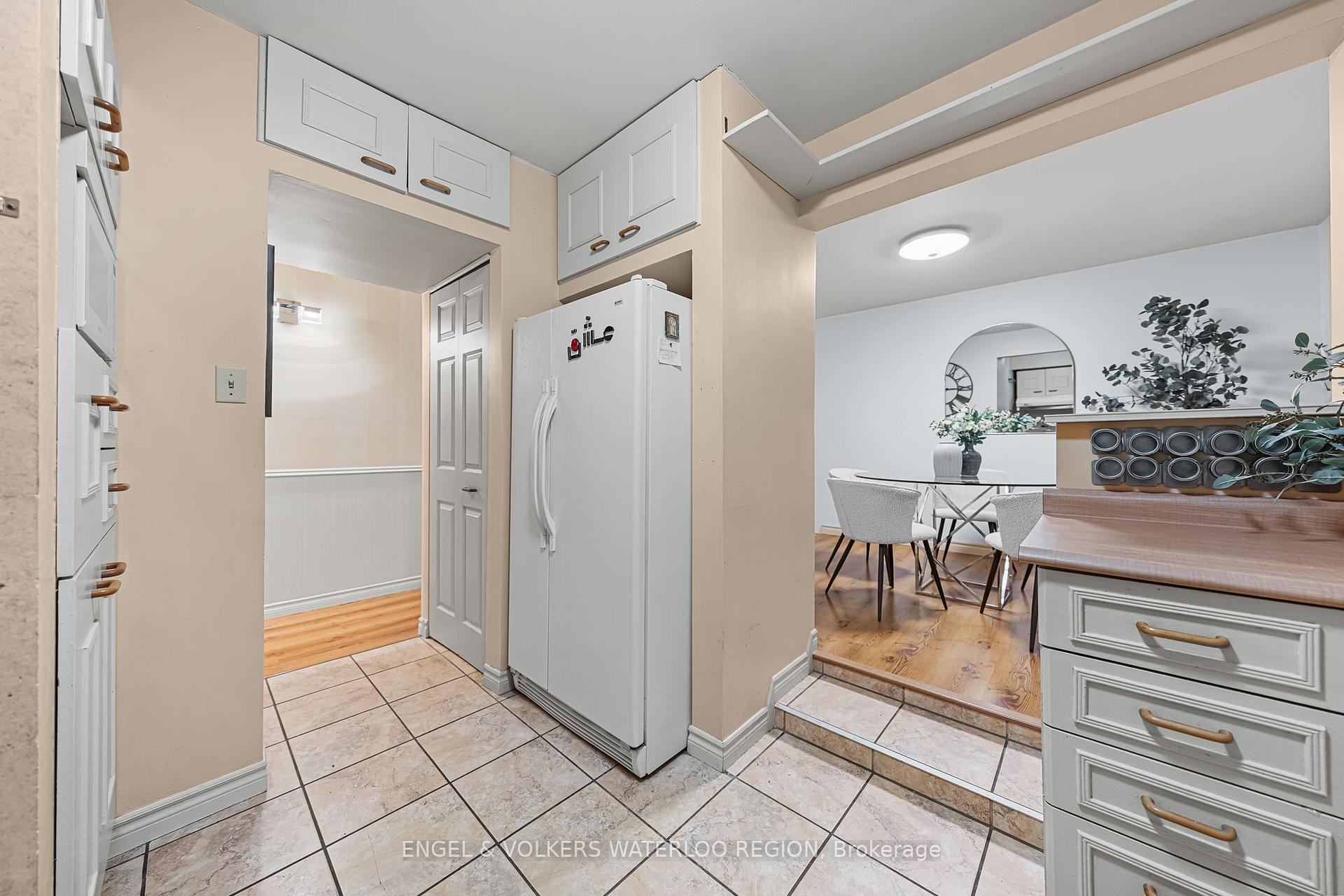 Photo 18 of Unit 410, 500 Westmount Road W, Kitchener — HOMEH