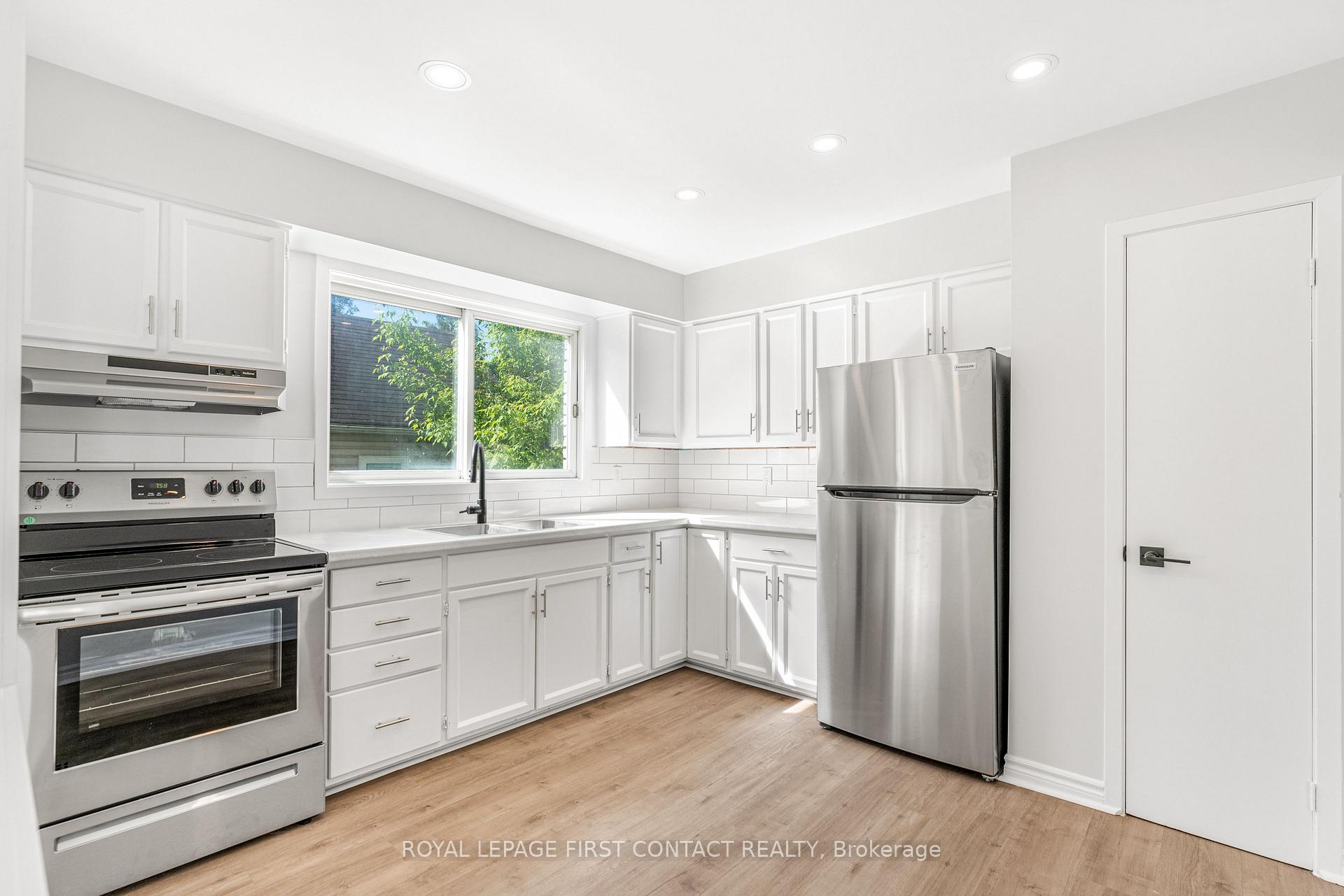 Photo 5 of 14&16 Peel Street, Barrie, Codrington — HOMEH