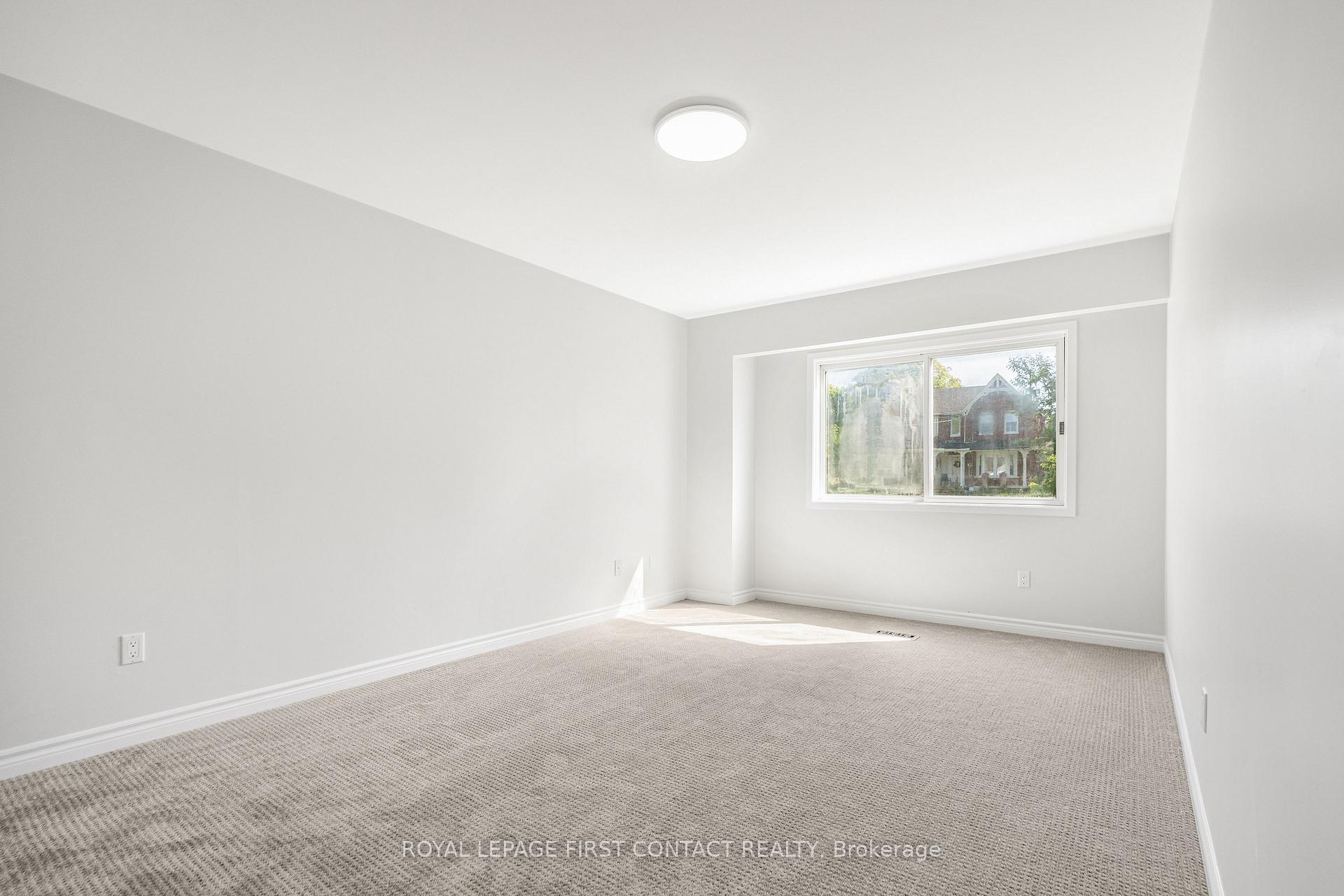 Photo 18 of 14&16 Peel Street, Barrie, Codrington — HOMEH