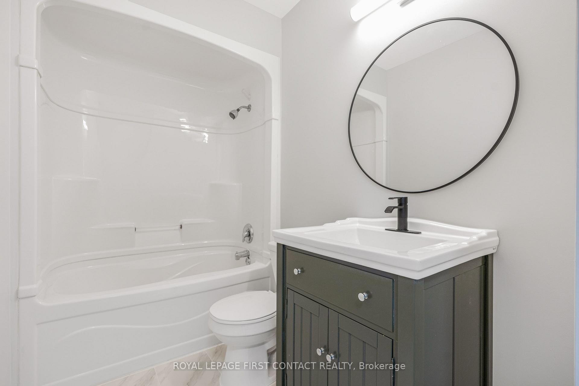 Photo 17 of 14&16 Peel Street, Barrie, Codrington — HOMEH